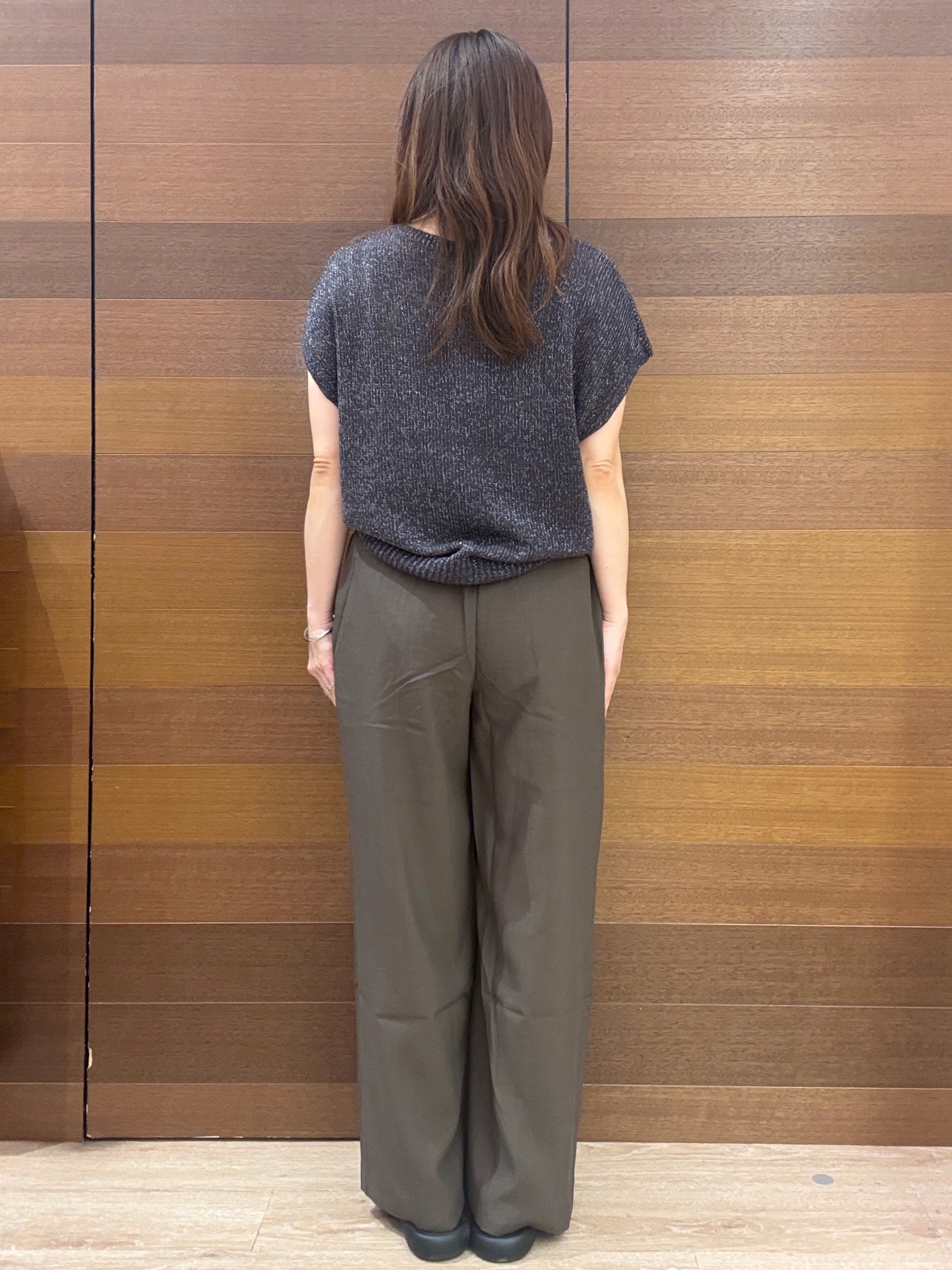 maichiさんの「OPAQUE.CLIP｜ラメメッシュ フレンチスリーブニット【洗濯機OK】」を使ったコーディネート