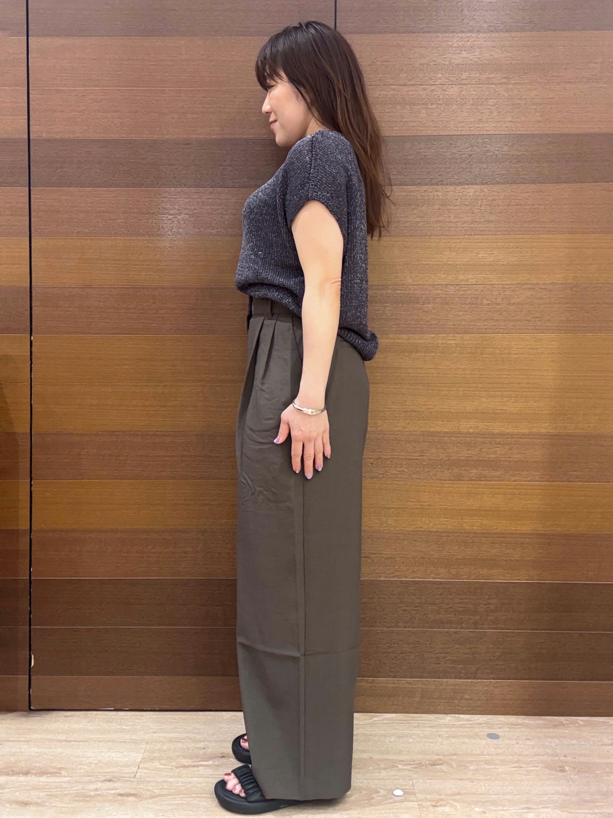 maichiさんの「OPAQUE.CLIP｜ラメメッシュ フレンチスリーブニット【洗濯機OK】」を使ったコーディネート
