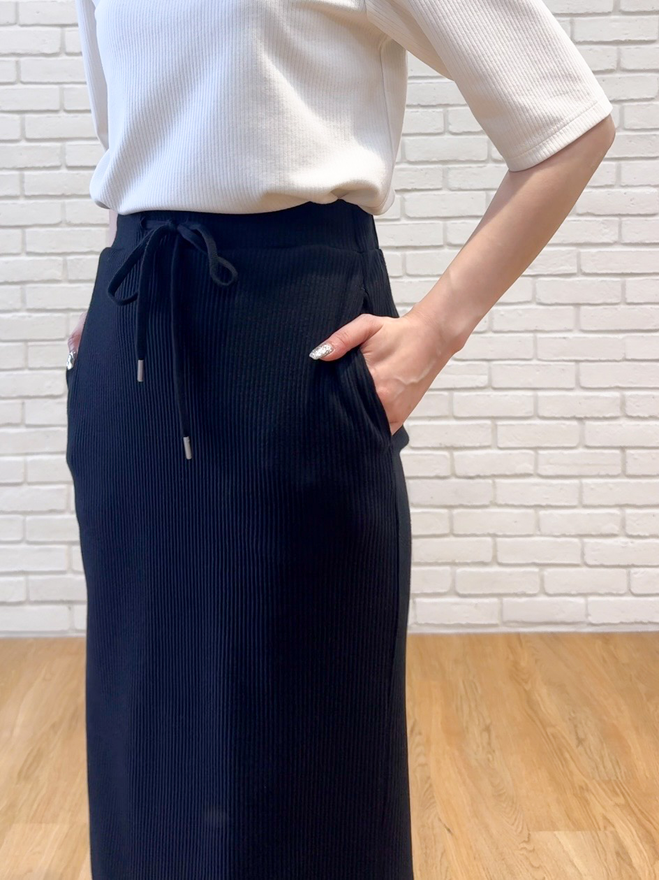 𝐜𝐡𝐢𝐤𝐚さんの「SHOO･LA･RUE｜【セットアップ可/S-LL】ライトオンスデニム 5分袖シャツ」を使ったコーディネート