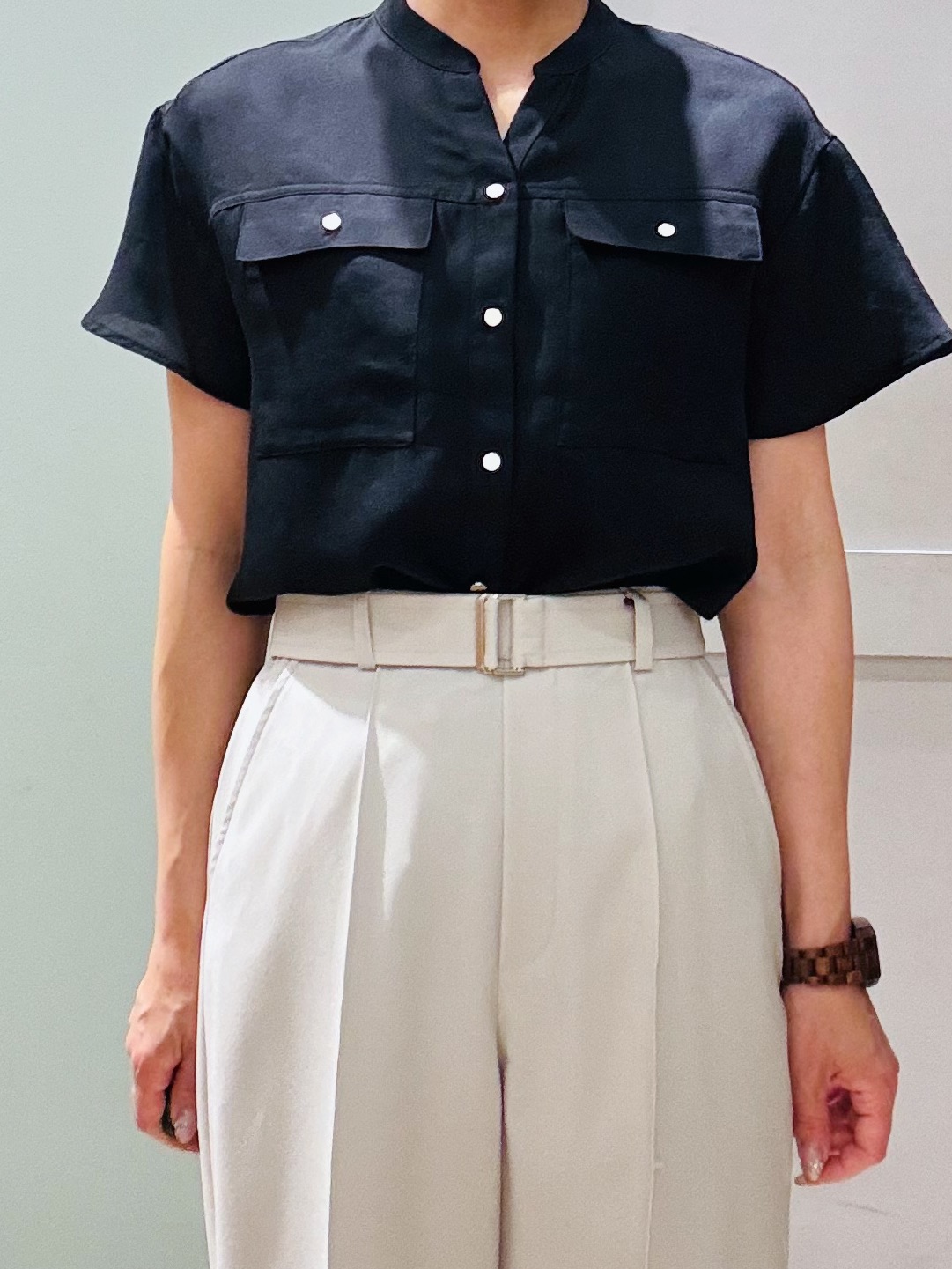 Komi☆さんの「grove｜【洗濯機OK/SETUP可】シワになりにくい、フレアスリーブブラウス」を使ったコーディネート