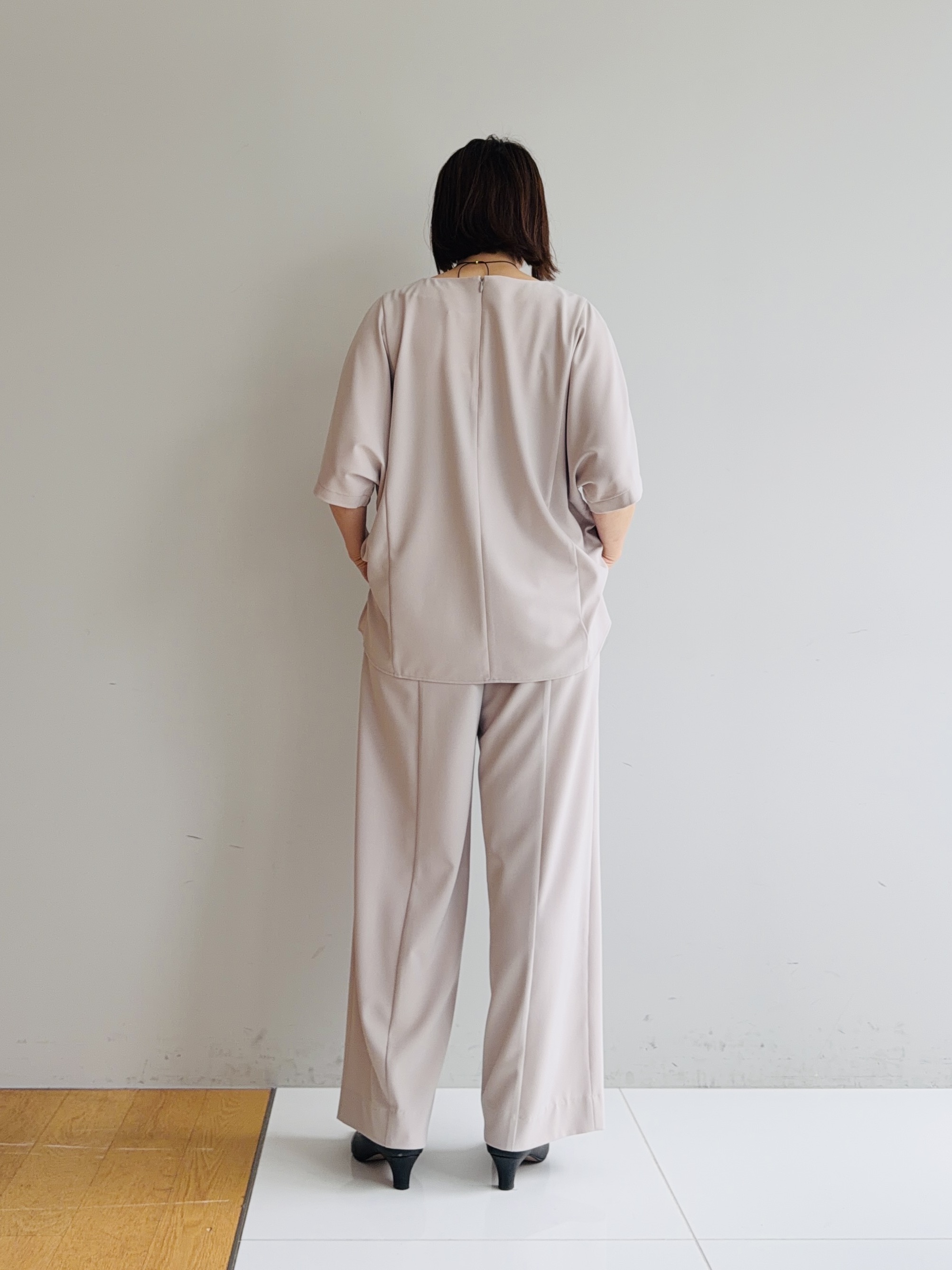 murayamaさんの「INDIVI｜【体型＆二の腕カバー/着る日傘】ドルマントップス」を使ったコーディネート