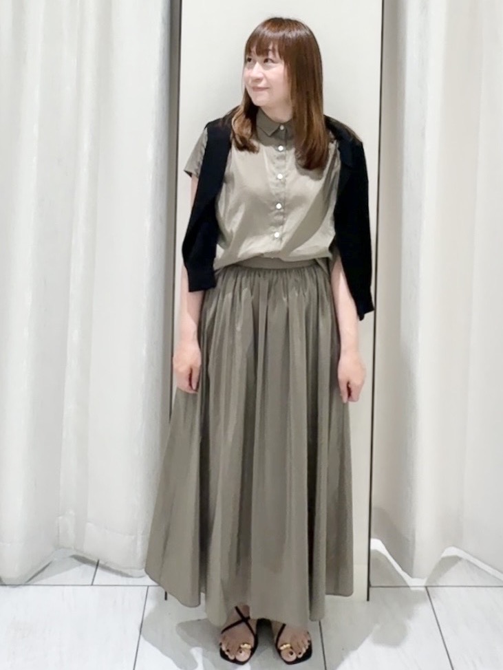 ʏᴜᴋɪᴋᴏさんの「UNTITLED｜【セットアップ可/軽量/清涼感】ローンギャザーブラウス」を使ったコーディネート