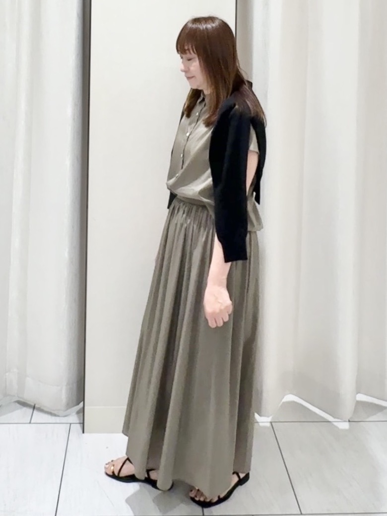 ʏᴜᴋɪᴋᴏさんの「UNTITLED｜【セットアップ可/軽量/清涼感】ローンギャザーブラウス」を使ったコーディネート