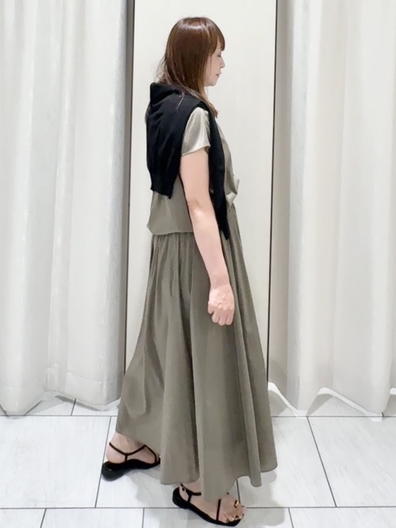 ʏᴜᴋɪᴋᴏさんの「UNTITLED｜【セットアップ可/軽量/清涼感】ローンギャザーブラウス」を使ったコーディネート