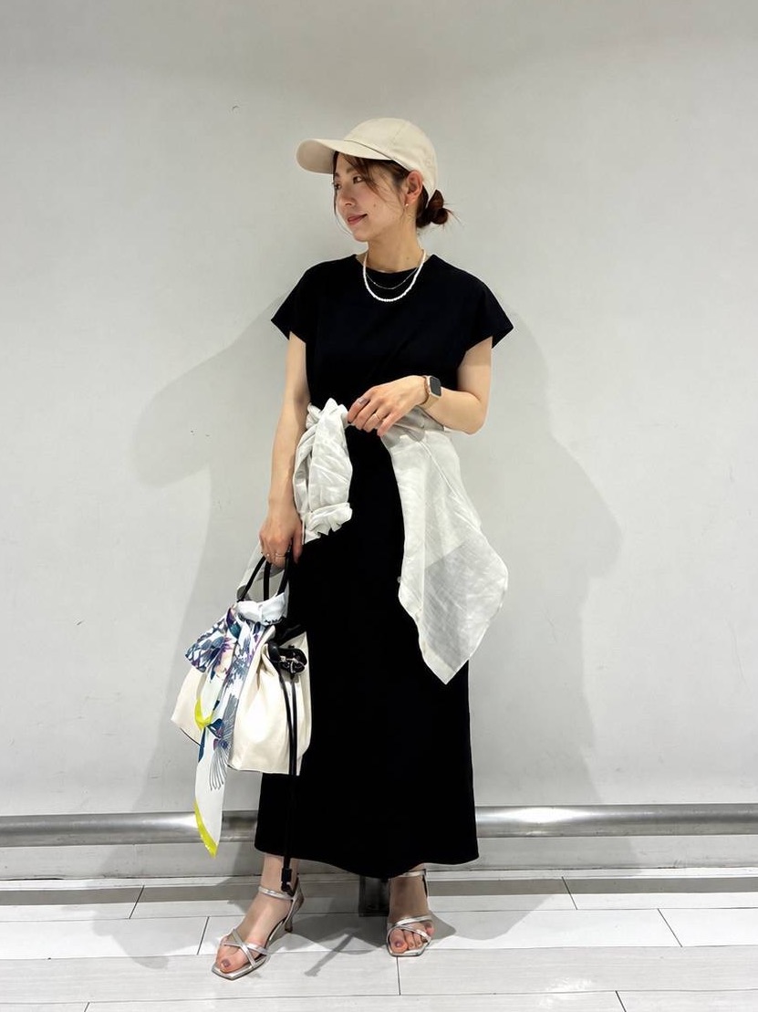 Rinさんの「UNTITLED｜【接触冷感/UVカット/遮熱/抗菌防臭】ライトプレーティングワンピース」を使ったコーディネート