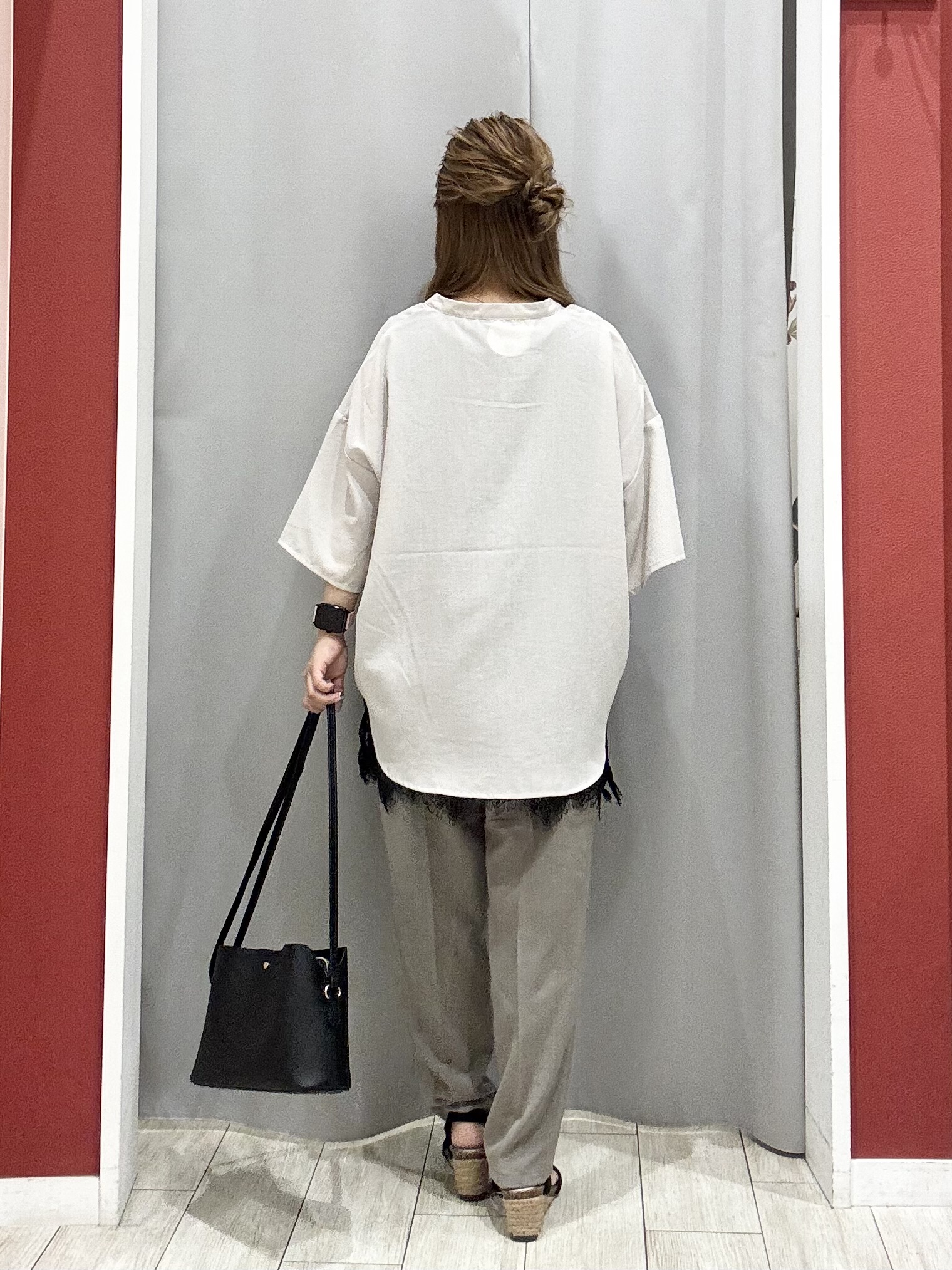 shioさんの「SHOO･LA･RUE｜【洗濯機可/S-LL】大人の抜け感 ゆるっと5分袖シャツ」を使ったコーディネート