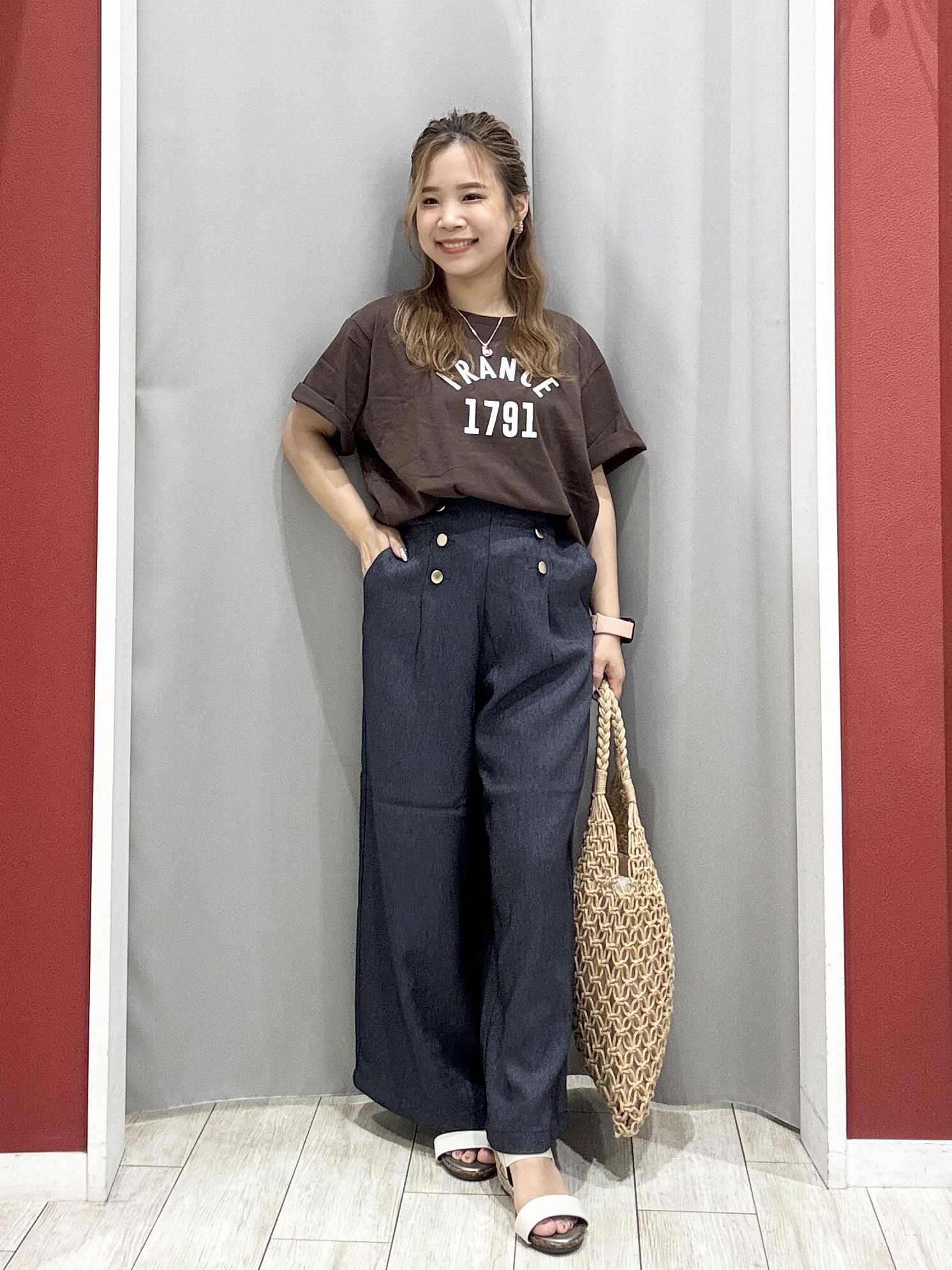 shioさんの「SHOO･LA･RUE｜【洗濯機可/S-LL】夏に快適サラサラ感 大人のプリントTシャツ」を使ったコーディネート
