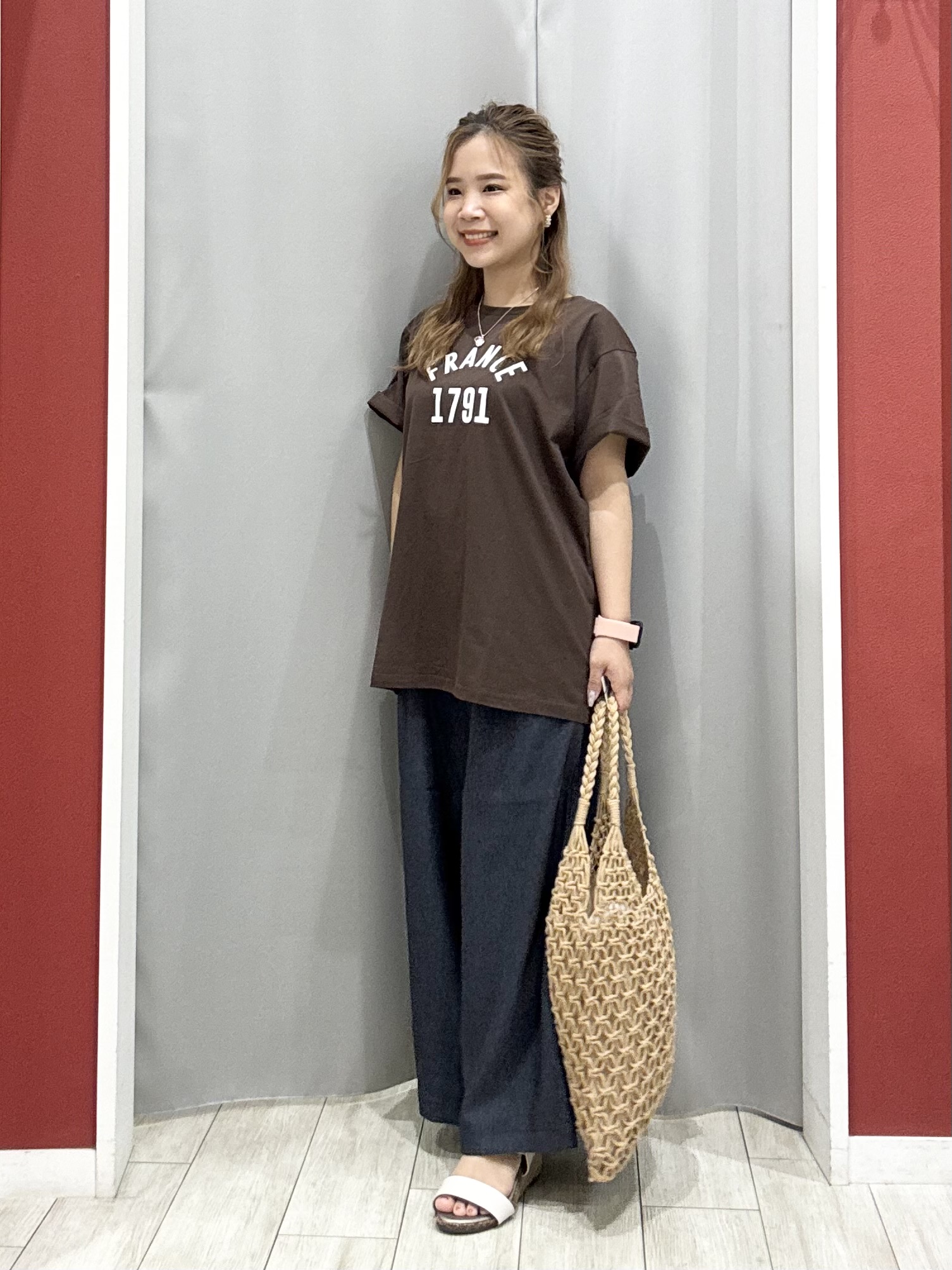 shioさんの「SHOO･LA･RUE｜【洗濯機可/S-LL】夏に快適サラサラ感 大人のプリントTシャツ」を使ったコーディネート