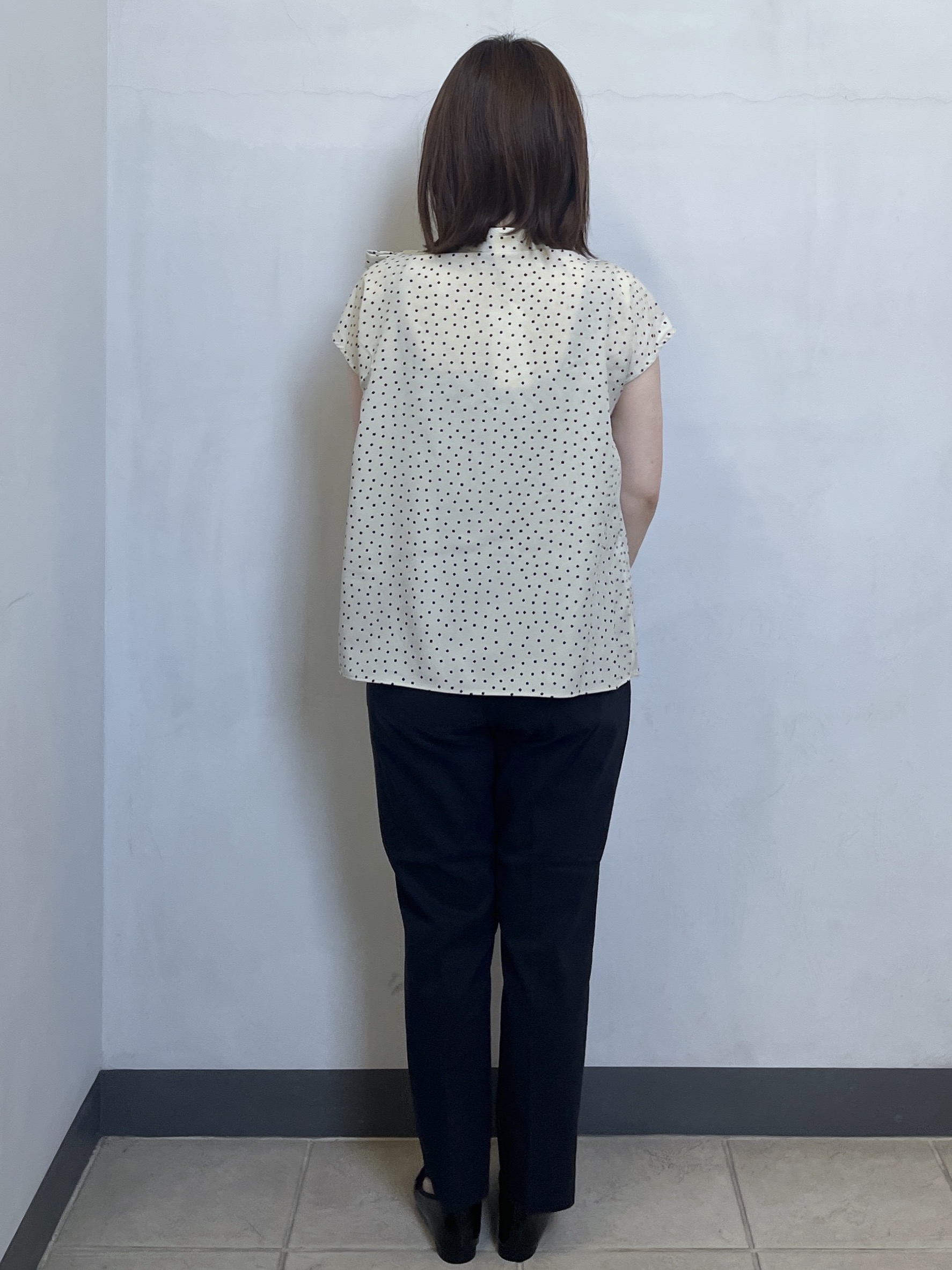 mikiさんの「OPAQUE.CLIP｜ドットボウタイブラウス【洗濯機OK】」を使ったコーディネート
