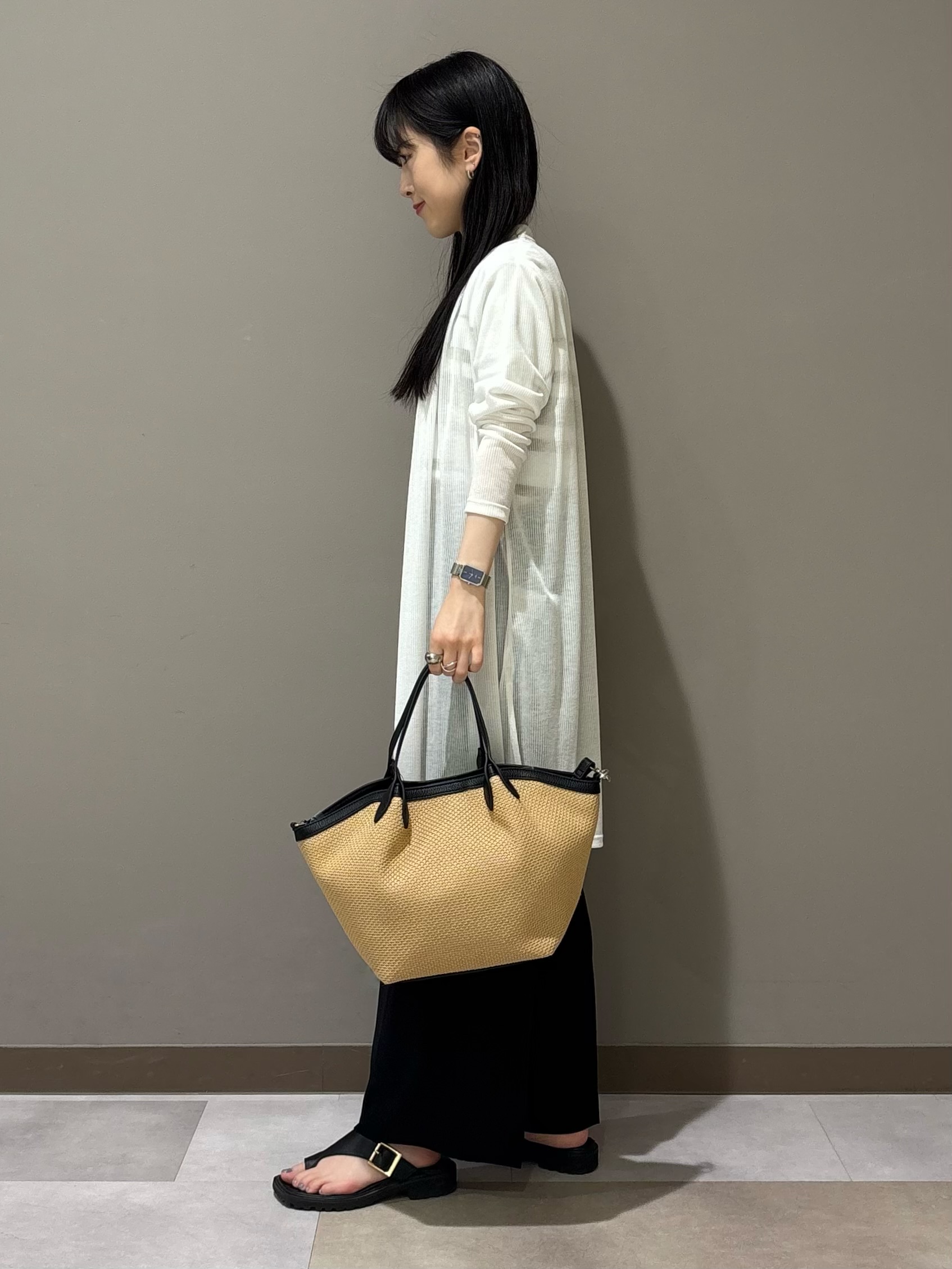 KEIKOさんの「INDIVI｜【洗える／アンサンブル可能】シアーストライプカーディガン」を使ったコーディネート