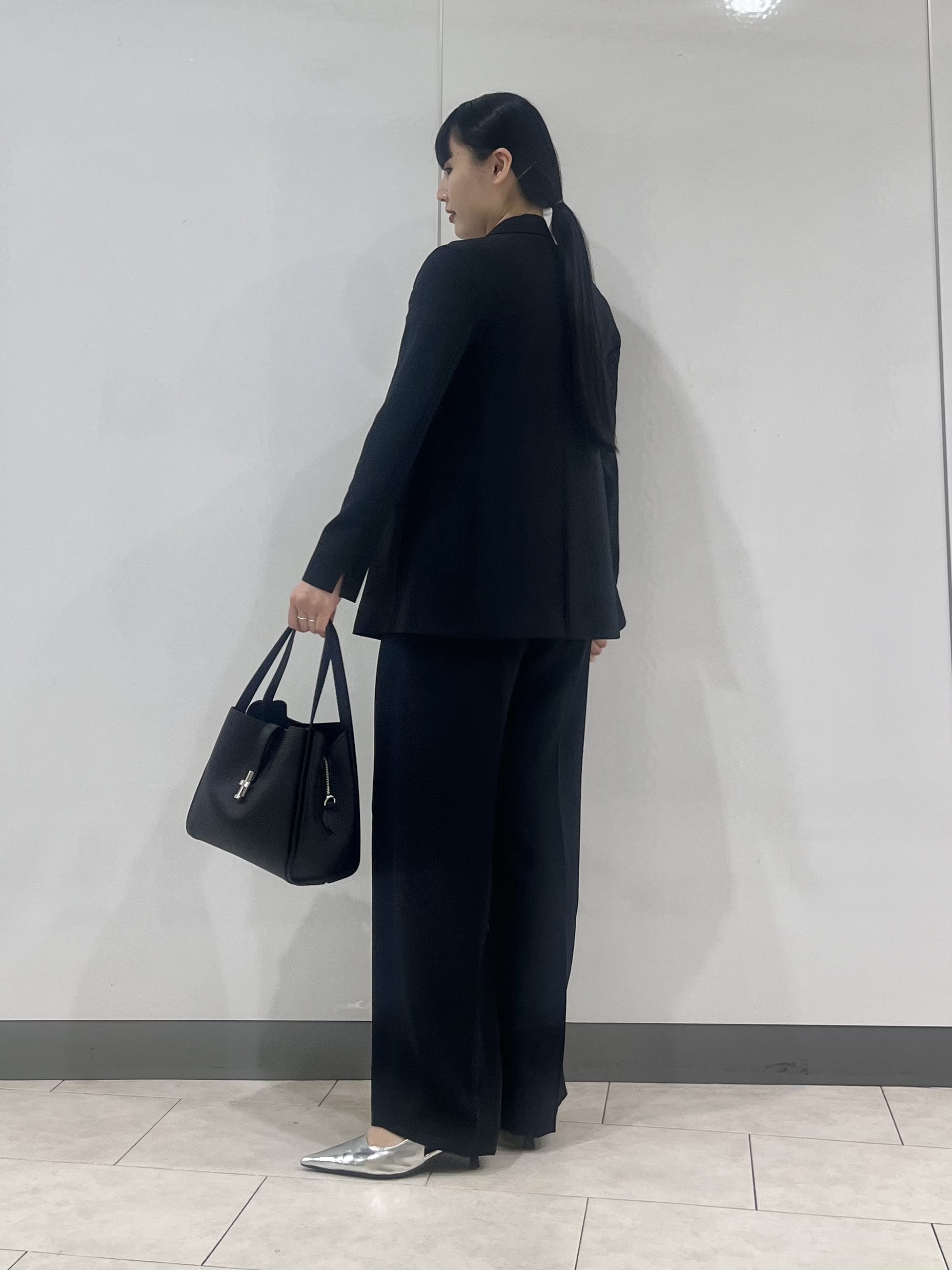 hasuさんの「INDIVI｜【洗える／多機能／SETUP可】着る日傘ダブルジャケット」を使ったコーディネート
