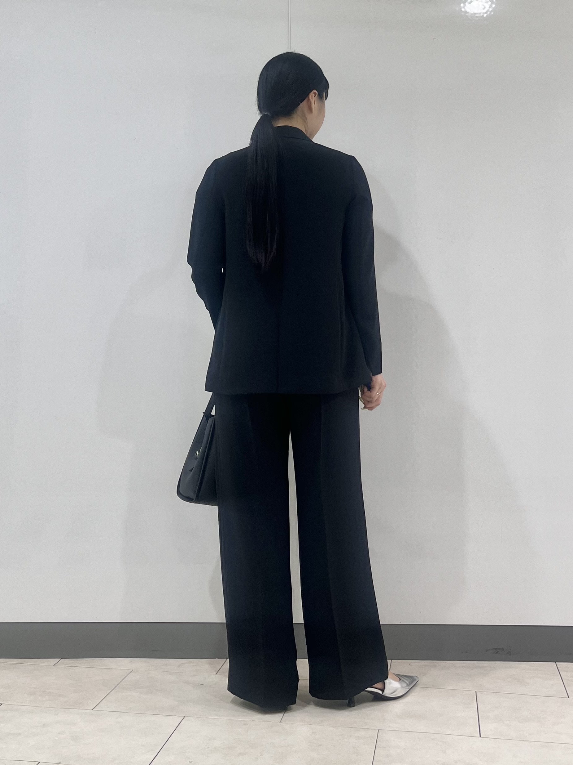 hasuさんの「INDIVI｜【洗える／多機能／SETUP可】着る日傘ダブルジャケット」を使ったコーディネート
