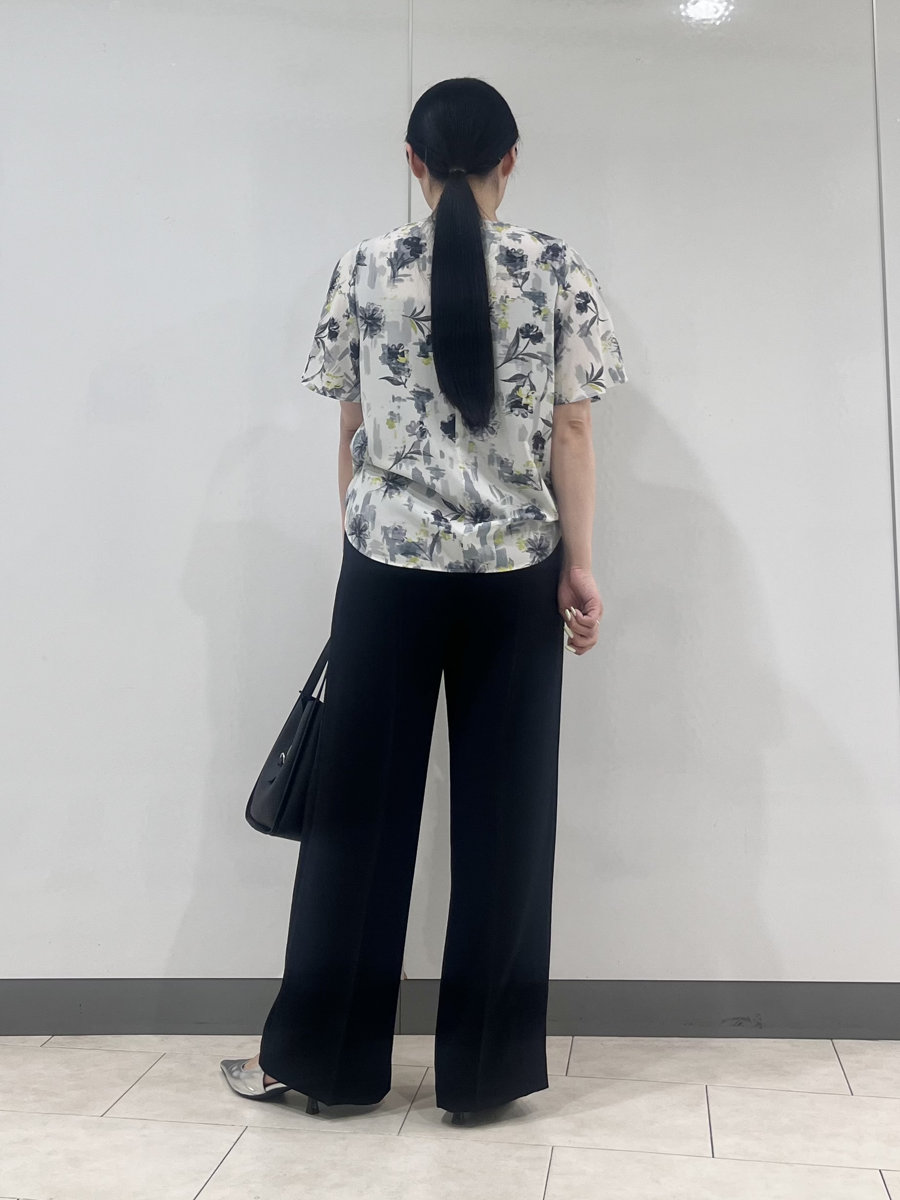 hasuさんの「INDIVI｜【洗える／多機能／SETUP可】着る日傘ダブルジャケット」を使ったコーディネート