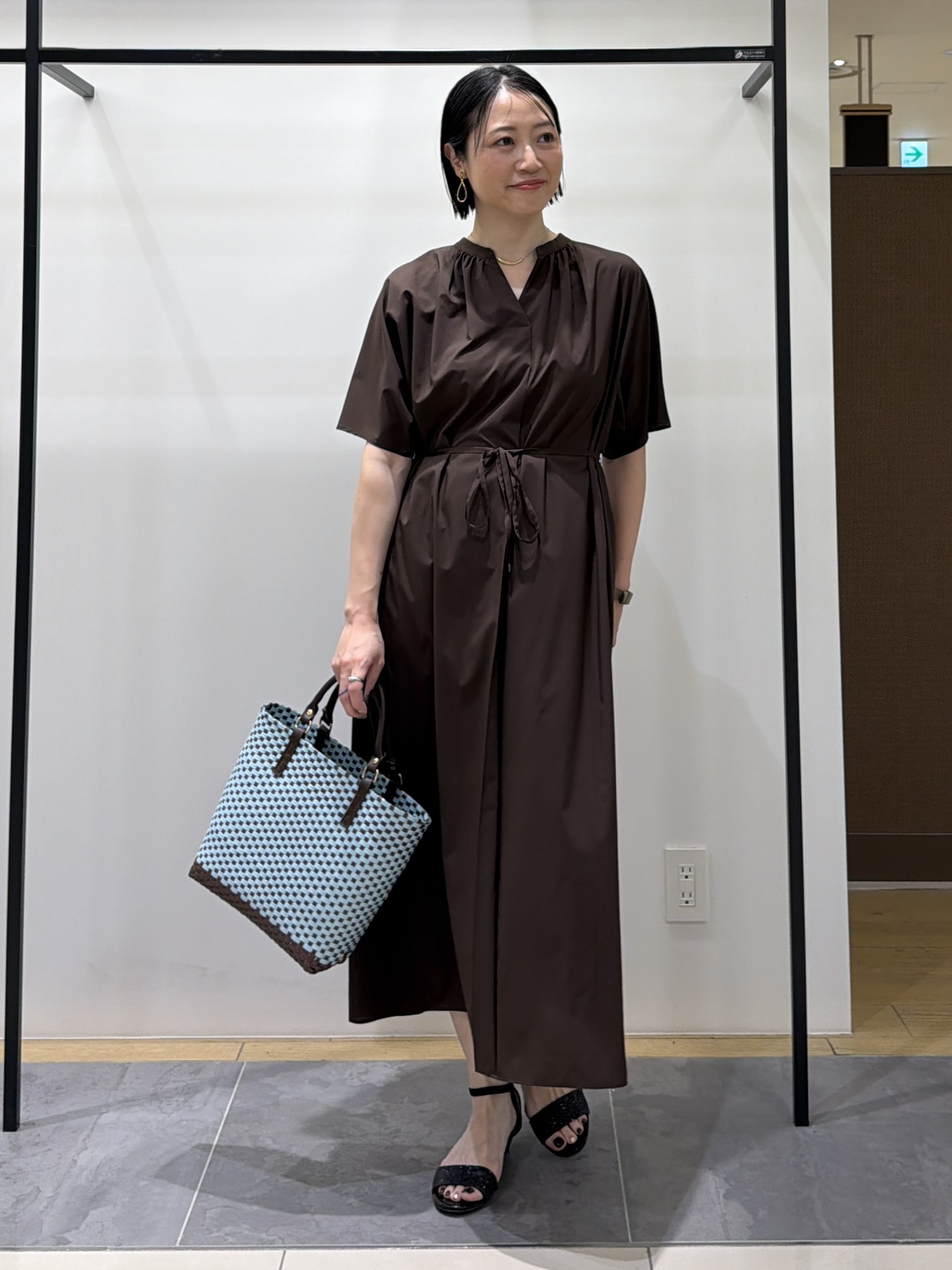 shihoさんの「INDIVI｜【撥水／UVカット】ベルト付きワンピース」を使ったコーディネート
