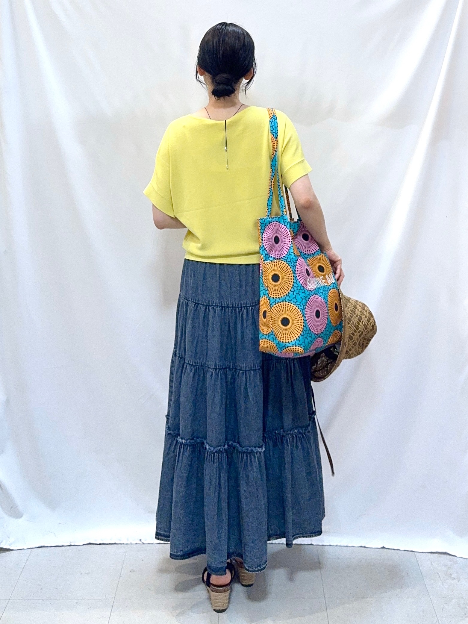 𝐇𝐢𝐫𝐨𝐦𝐢さんの「SHOO･LA･RUE｜【毎日洗える/UV】二の腕隠れる さらっとドルマン半袖ニット」を使ったコーディネート