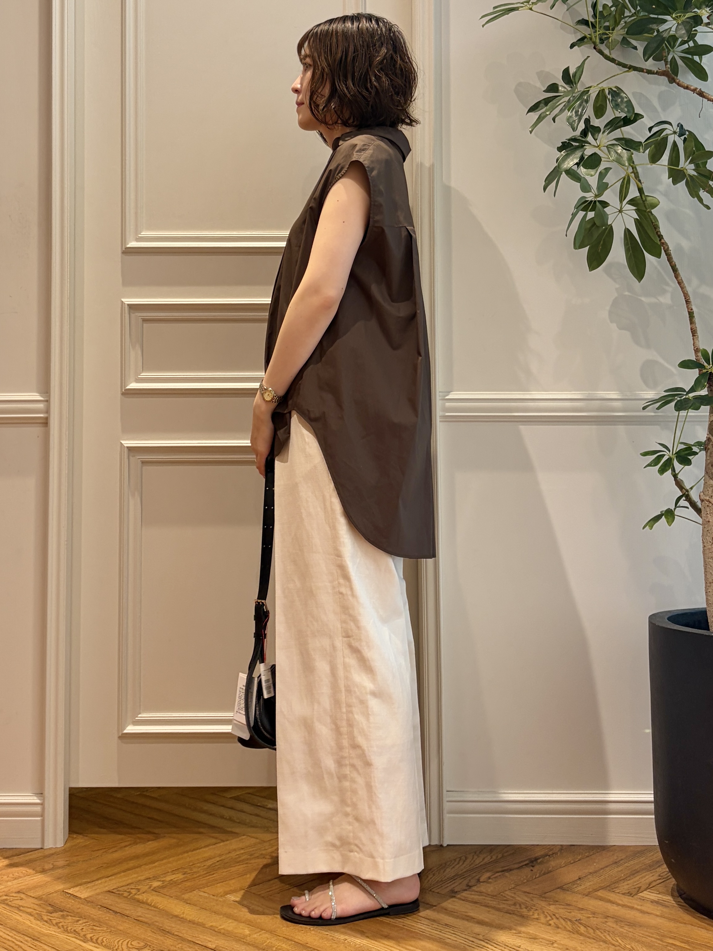 nakaoさんの「DRESSTERIOR｜◆【セットアップ可/ウォッシャブル】リネンブレンドワイドパンツ」を使ったコーディネート