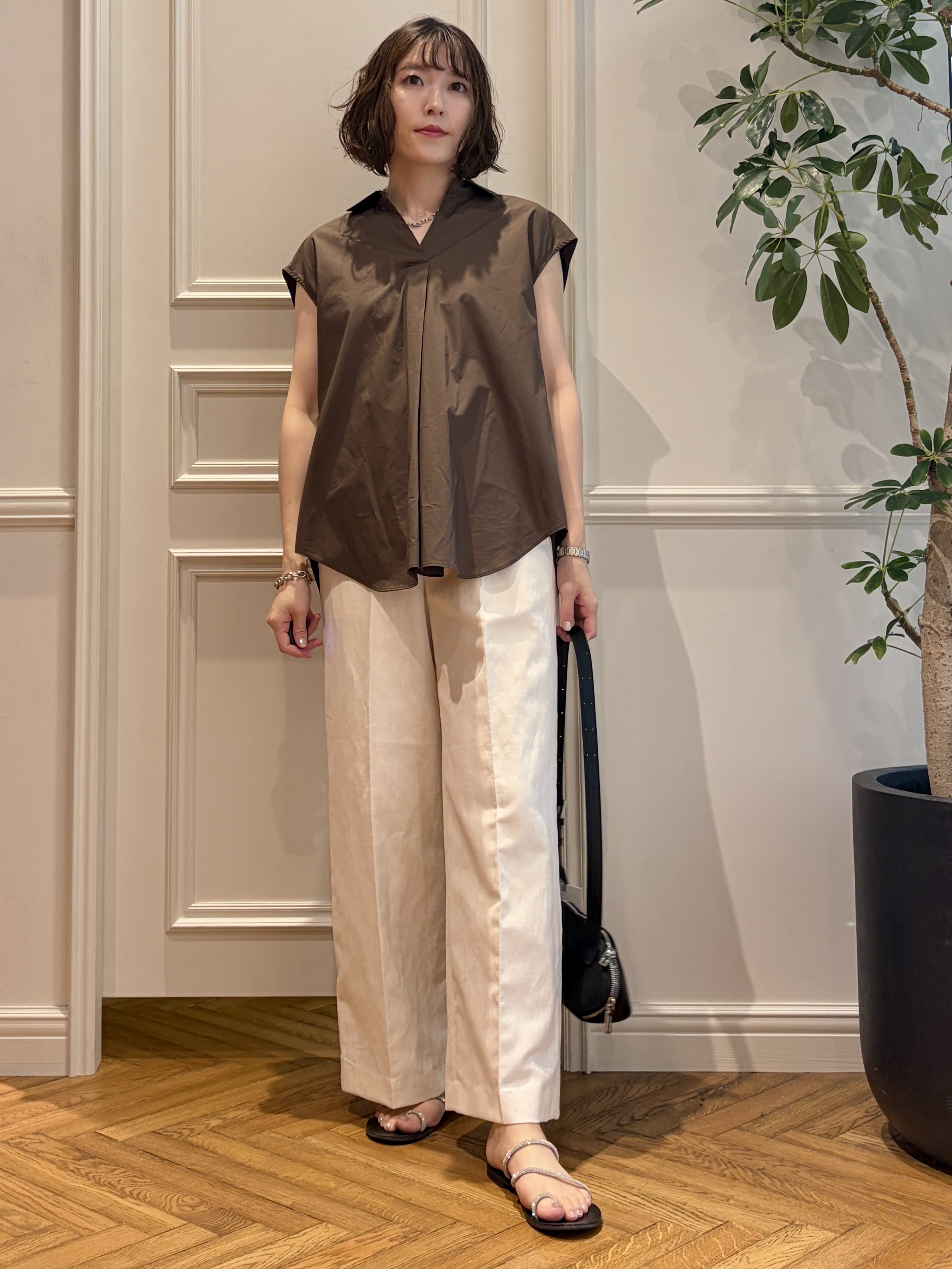 nakaoさんの「DRESSTERIOR｜◆【セットアップ可/ウォッシャブル】リネンブレンドワイドパンツ」を使ったコーディネート