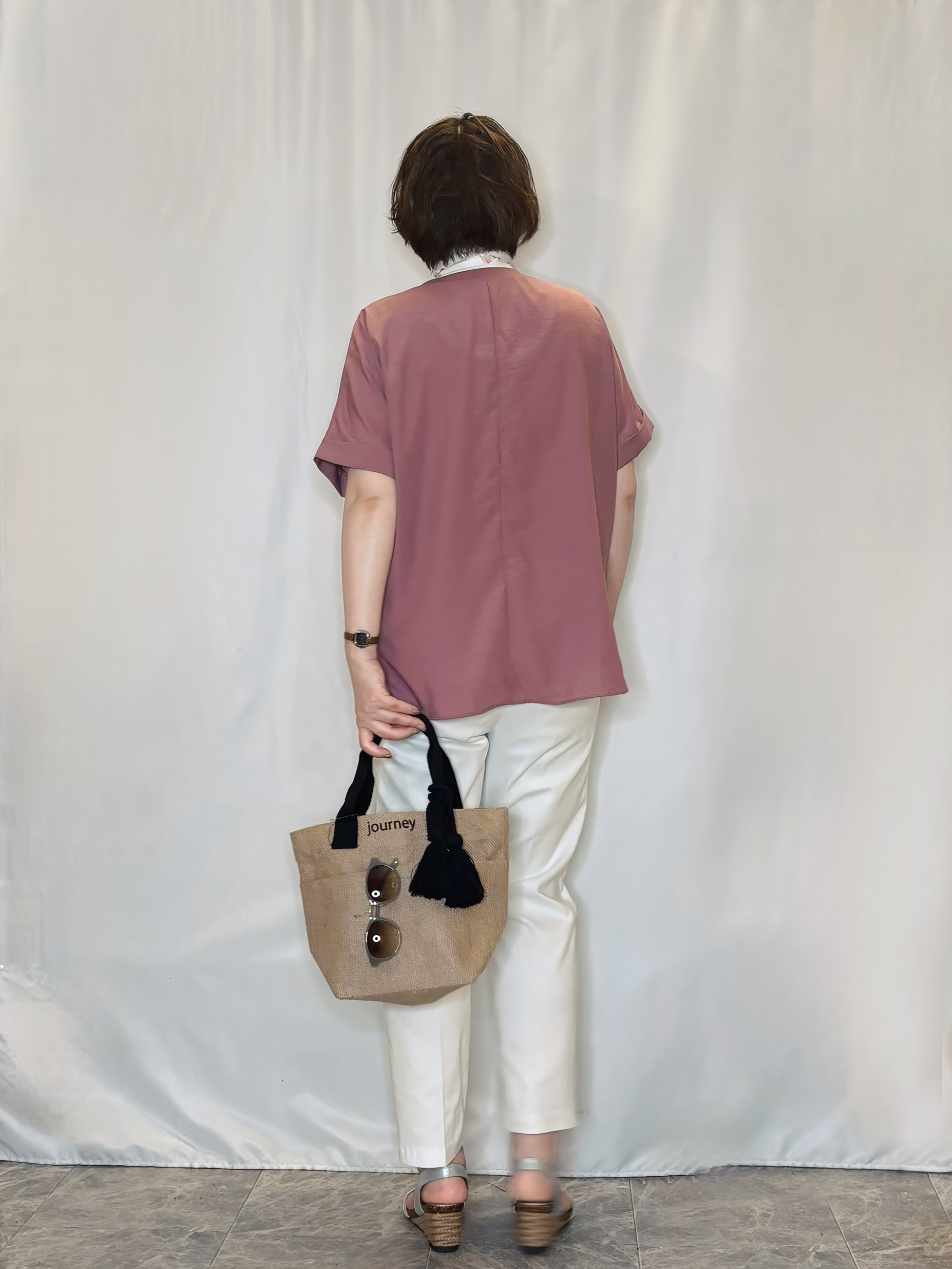 たみさんの「SHOO･LA･RUE｜【着丈選べる/体型カバー】洗濯後しわになりにくい さらっと快適ドルマントップス」を使ったコーディネート