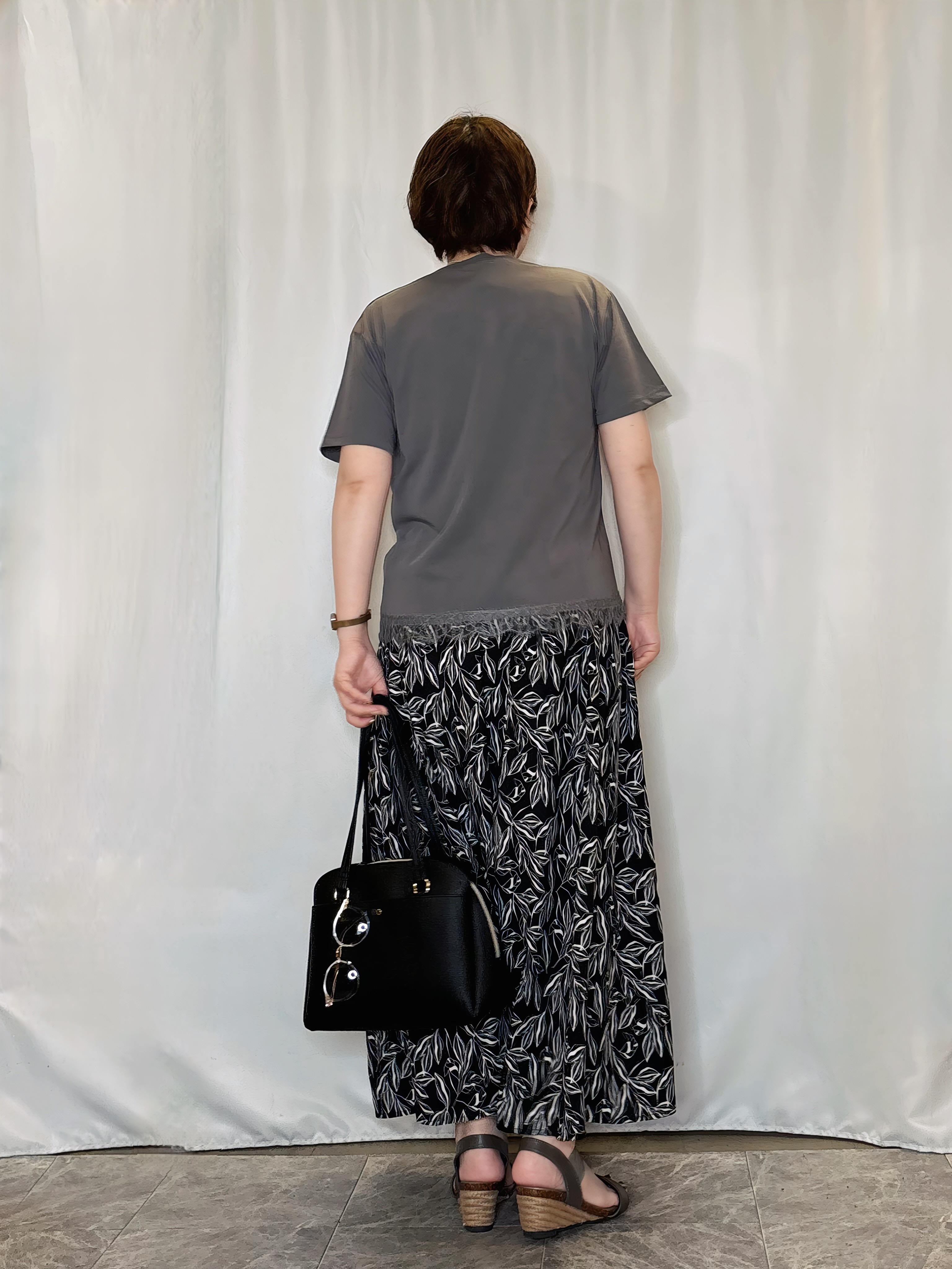 たみさんの「SHOO･LA･RUE｜【UV/S-LL/洗濯機可】真夏に着たい裾レースが女性らしさをプラスする プリントアソートTシャツ」を使ったコーディネート
