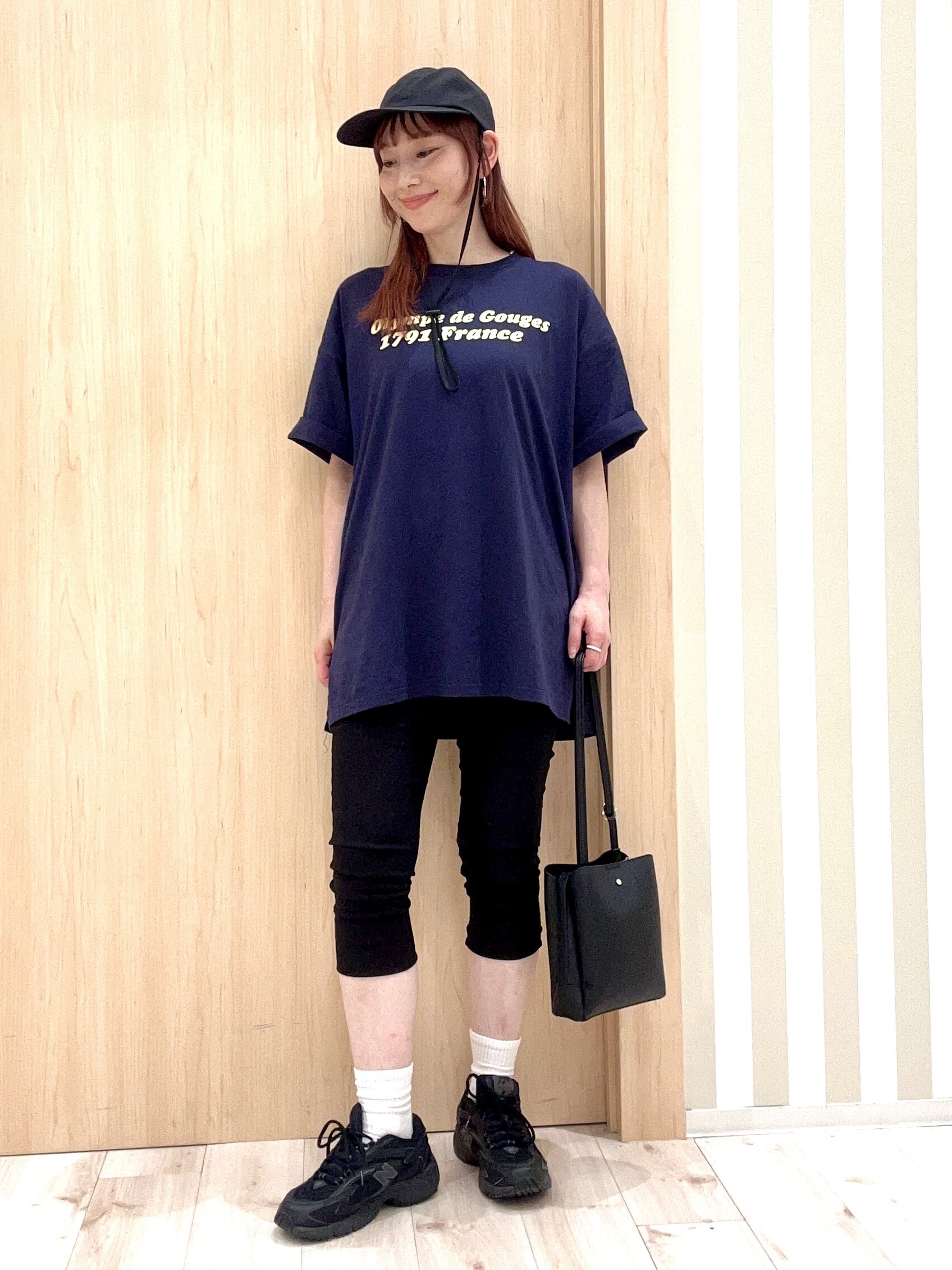 ririさんの「SHOO･LA･RUE｜【体型カバー】ゆるっとBIGアソートTシャツ」を使ったコーディネート