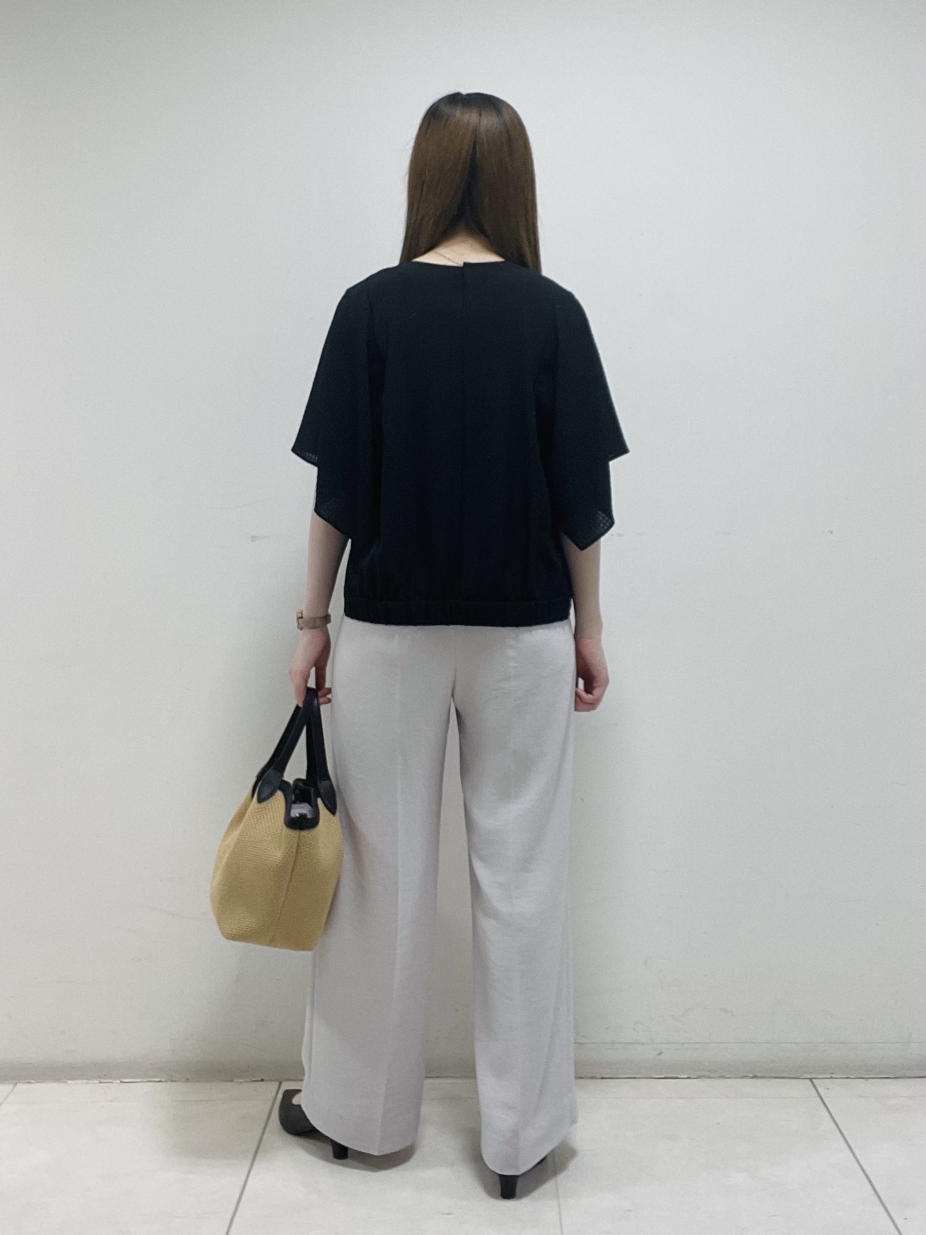 mさんの「INDIVI｜【洗える／シアーチェック柄】異素材コンビスリーブトップス」を使ったコーディネート