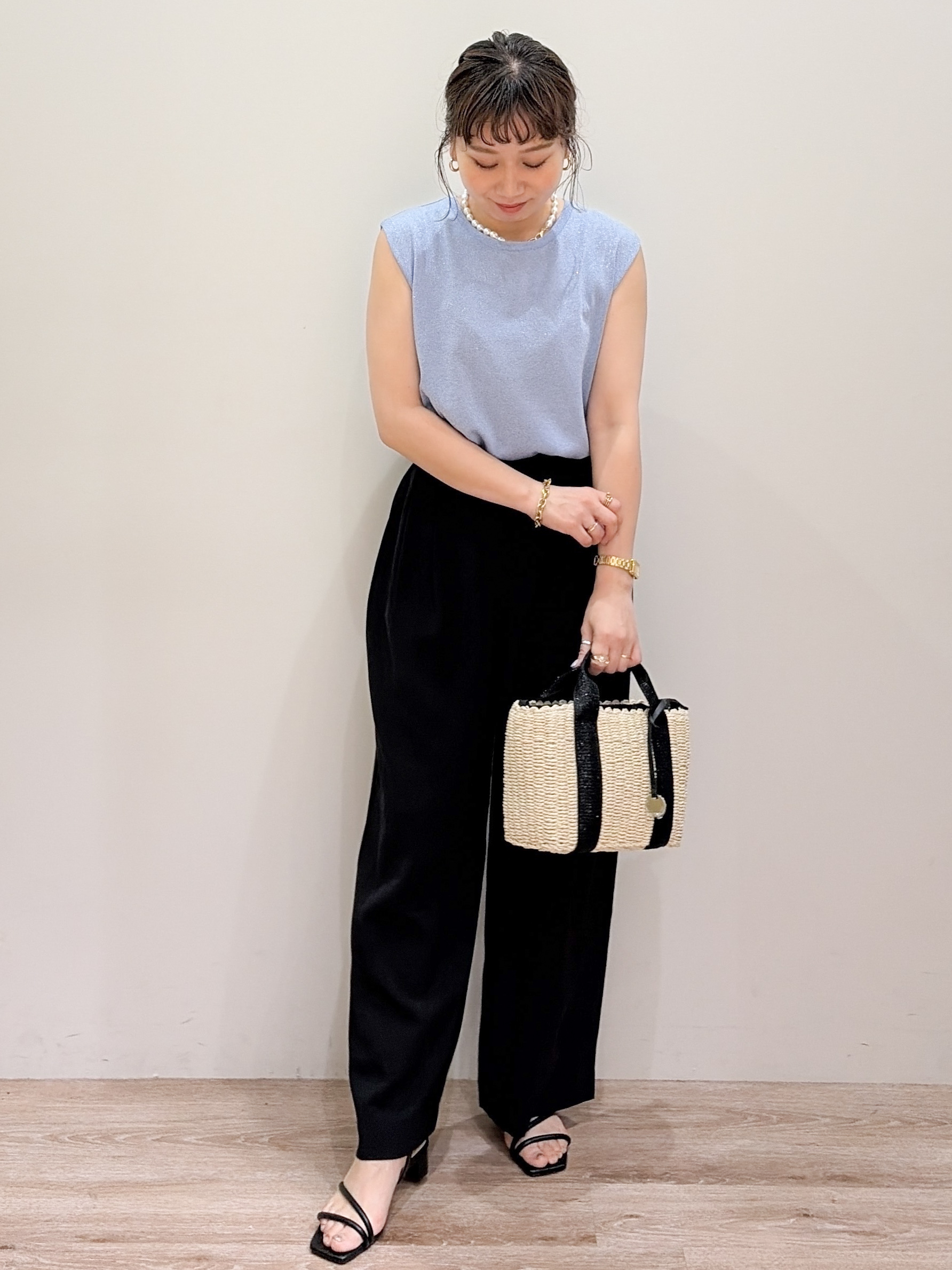 risayanさんの「OPAQUE.CLIP｜ラメフレンチスリーブニット【洗濯機OK／抗ピル】」を使ったコーディネート