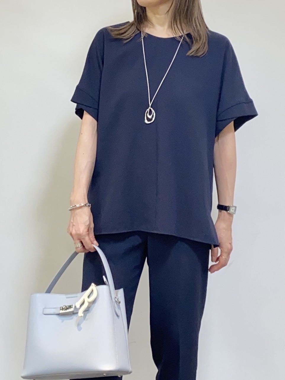 tomoさんの「UNTITLED｜【セットアップ可/UVカット/前後2WAY】リラクシーフレンチスリーブブラウス」を使ったコーディネート