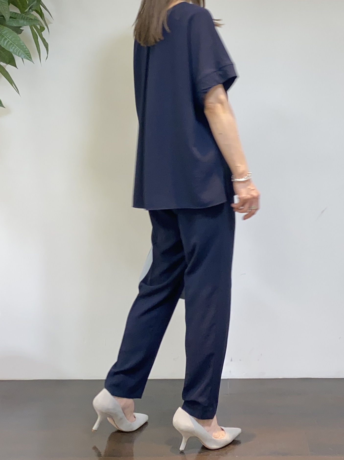 tomoさんの「UNTITLED｜【セットアップ可/UVカット/前後2WAY】リラクシーフレンチスリーブブラウス」を使ったコーディネート