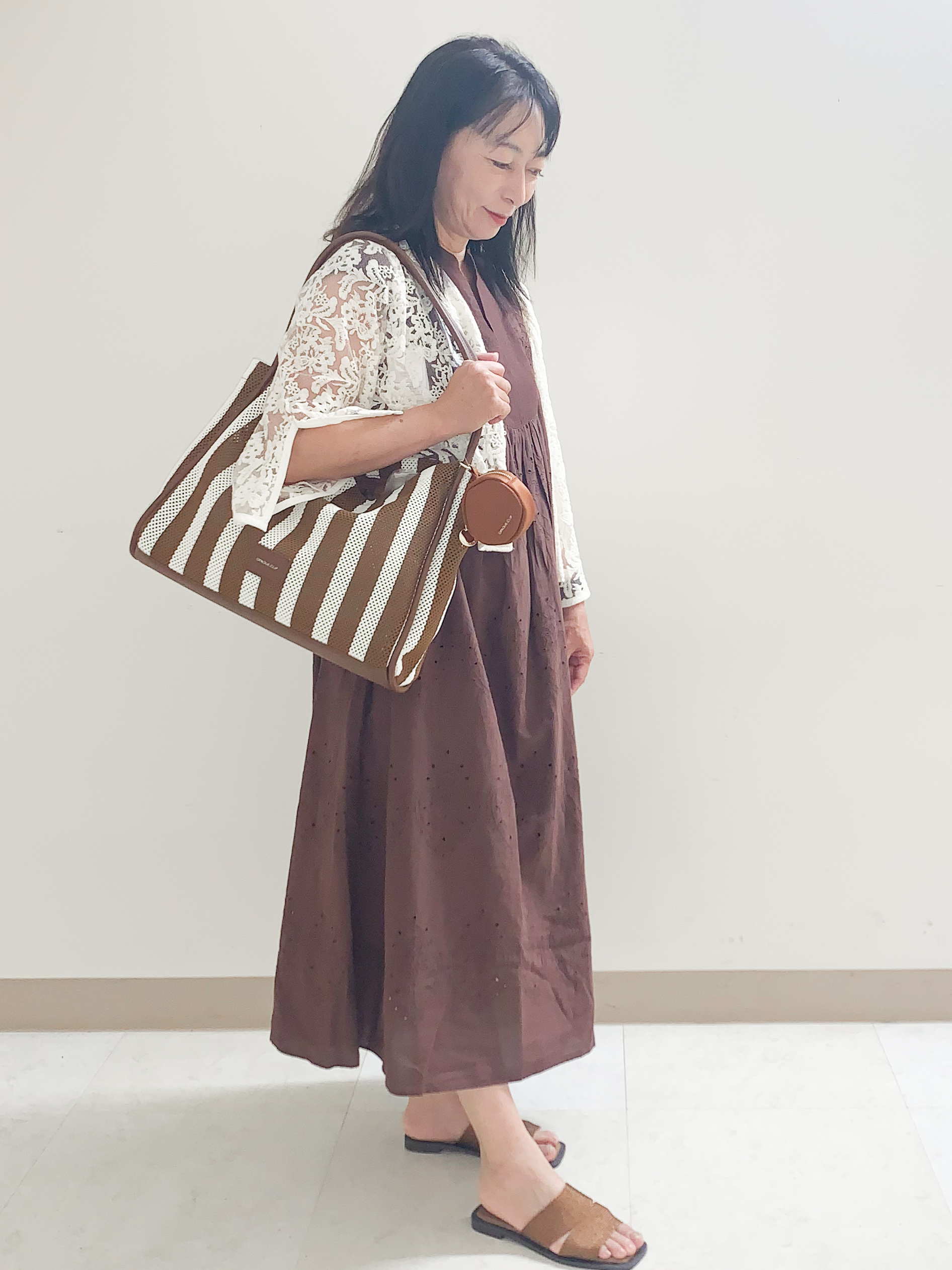 染さんの「OPAQUE.CLIP｜刺繍レースショートブラウス【洗える】」を使ったコーディネート