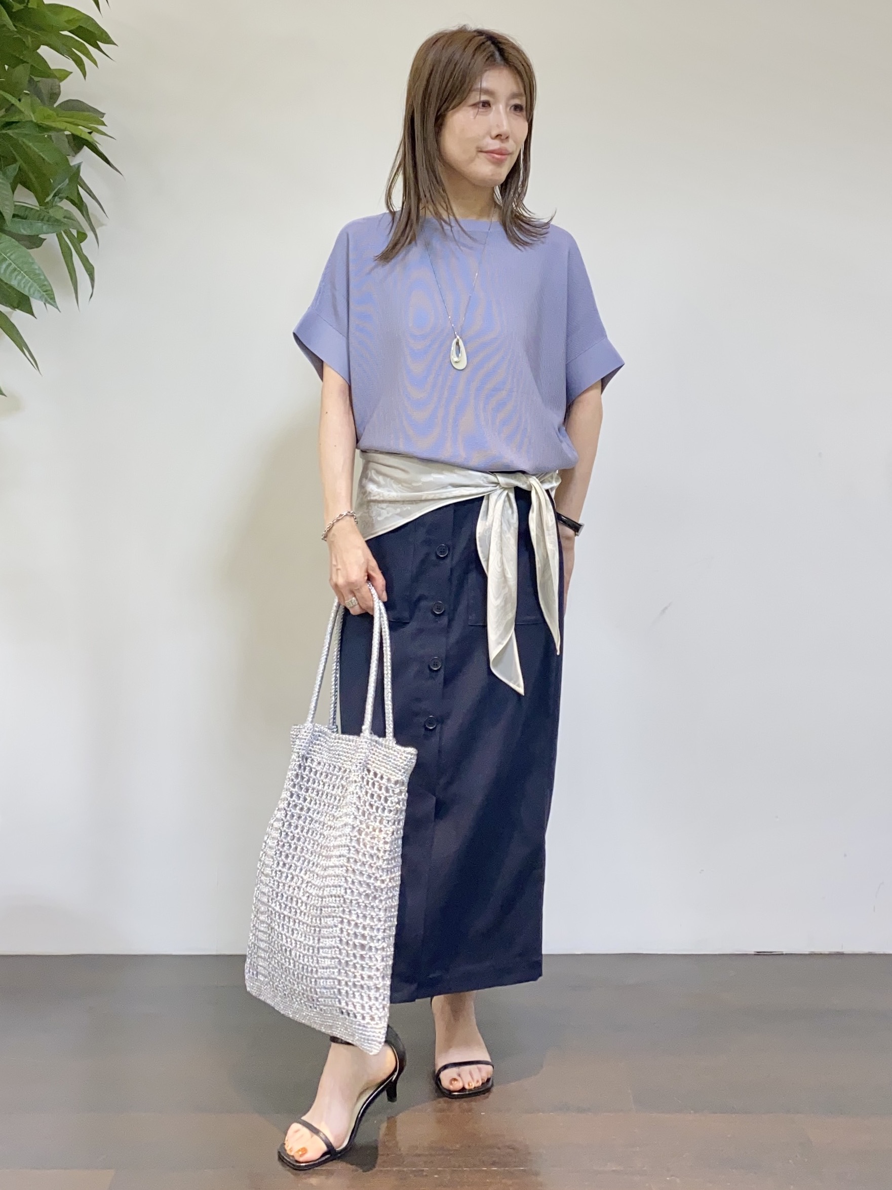 tomoさんの「UNTITLED｜【11色展開/体型カバー】前後2WAYフレンチスリーブニット」を使ったコーディネート