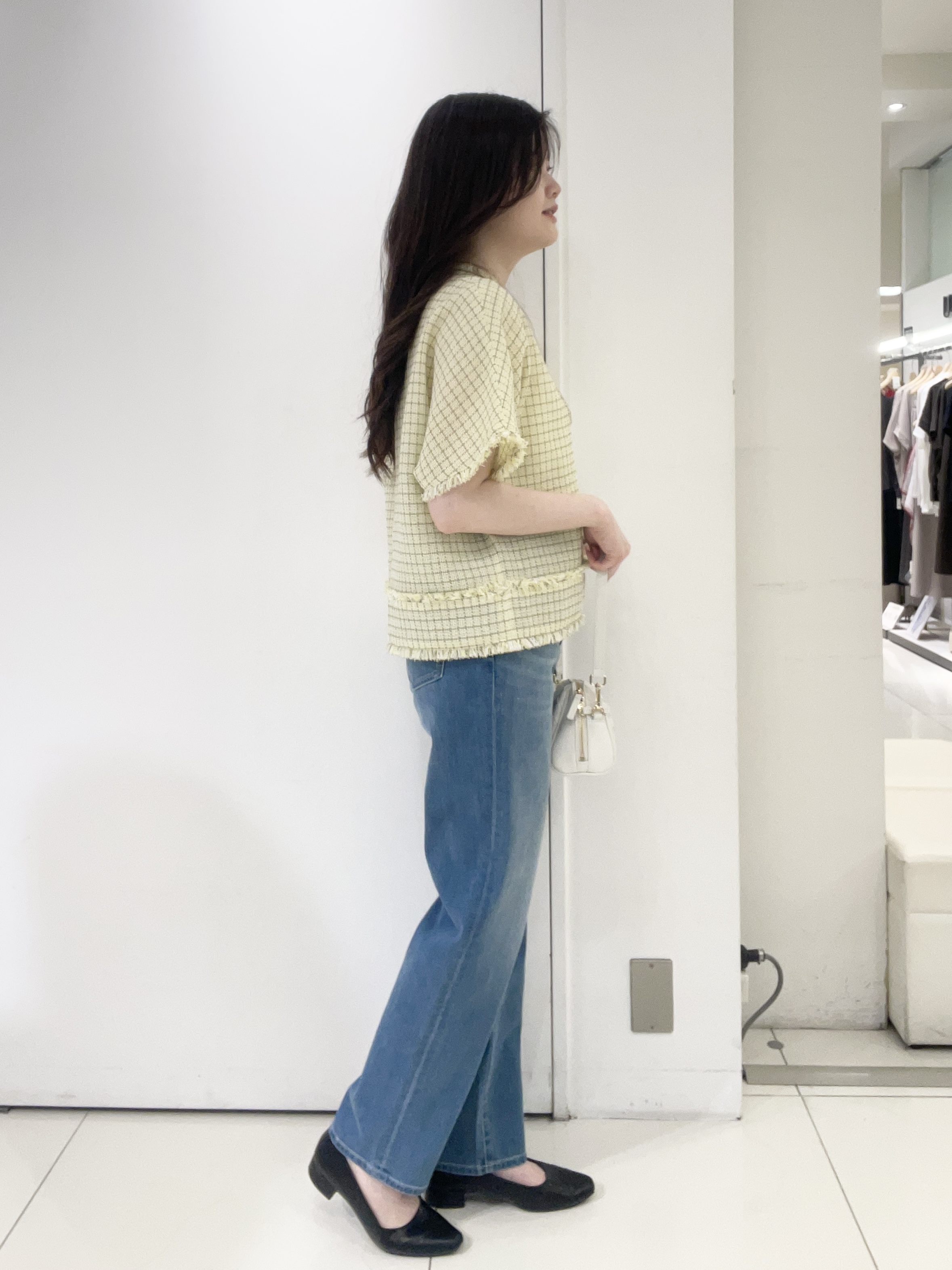 moeさんの「UNTITLED｜◆ファンシーツイードブラウス」を使ったコーディネート