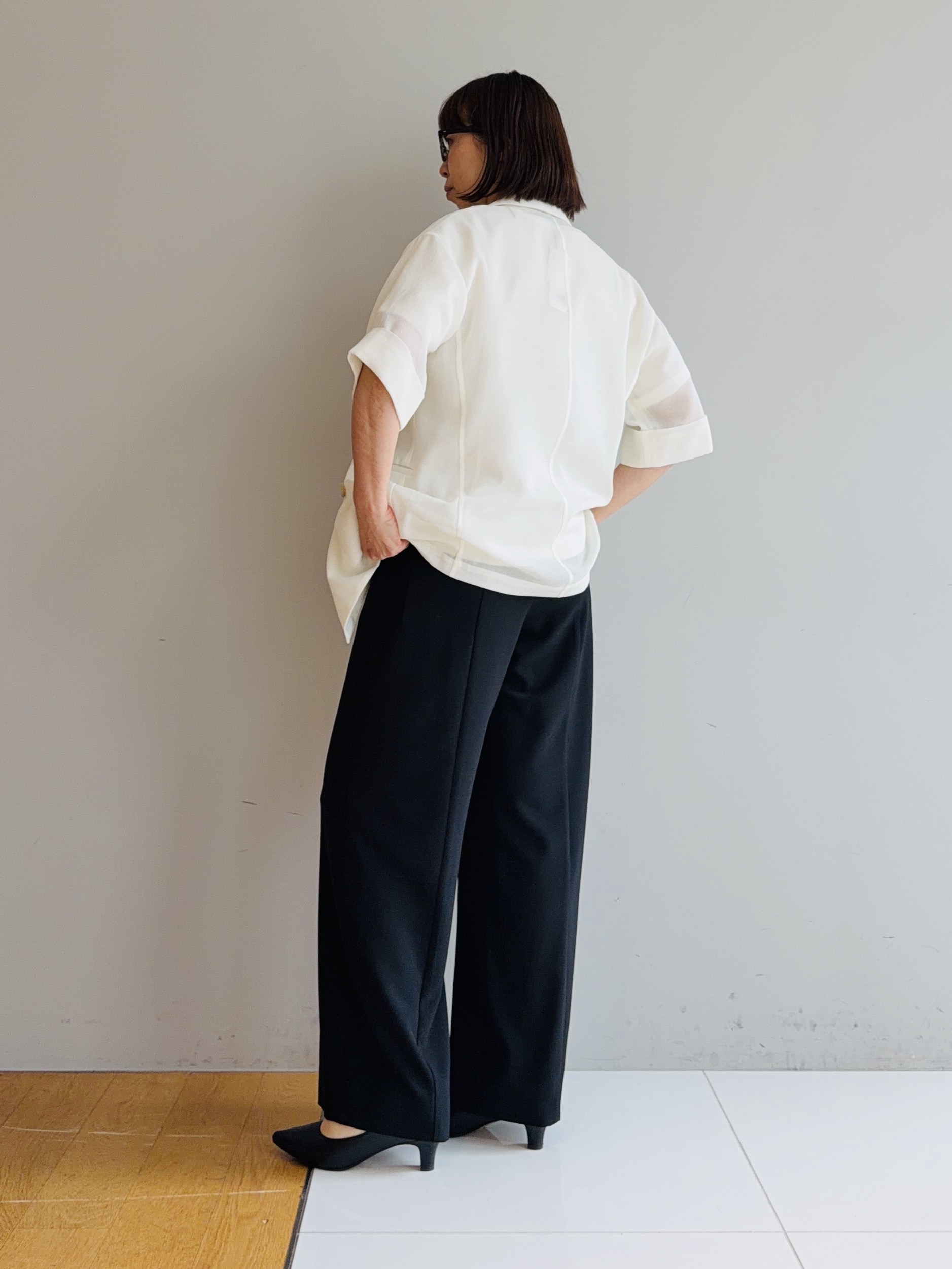 murayamaさんの「INDIVI｜【洗える／メッシュ素材／SETUP可能】半袖シアージャケット」を使ったコーディネート