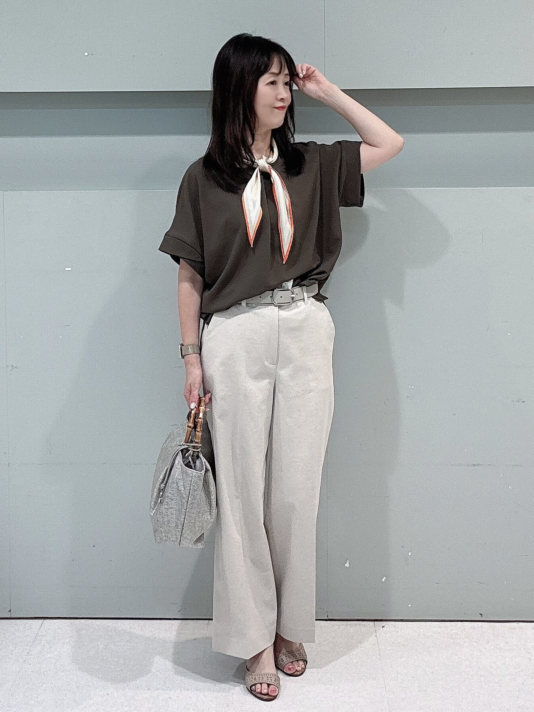 makiさんの「UNTITLED｜【セットアップ可/UVカット/前後2WAY】リラクシーフレンチスリーブブラウス」を使ったコーディネート