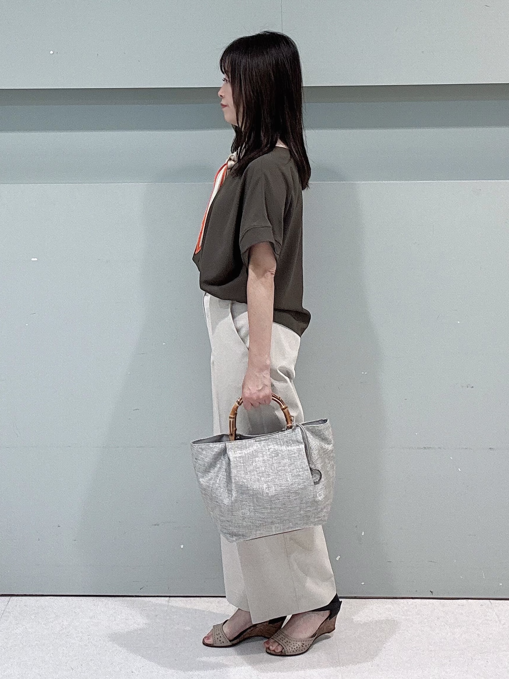 makiさんの「UNTITLED｜【セットアップ可/UVカット/前後2WAY】リラクシーフレンチスリーブブラウス」を使ったコーディネート