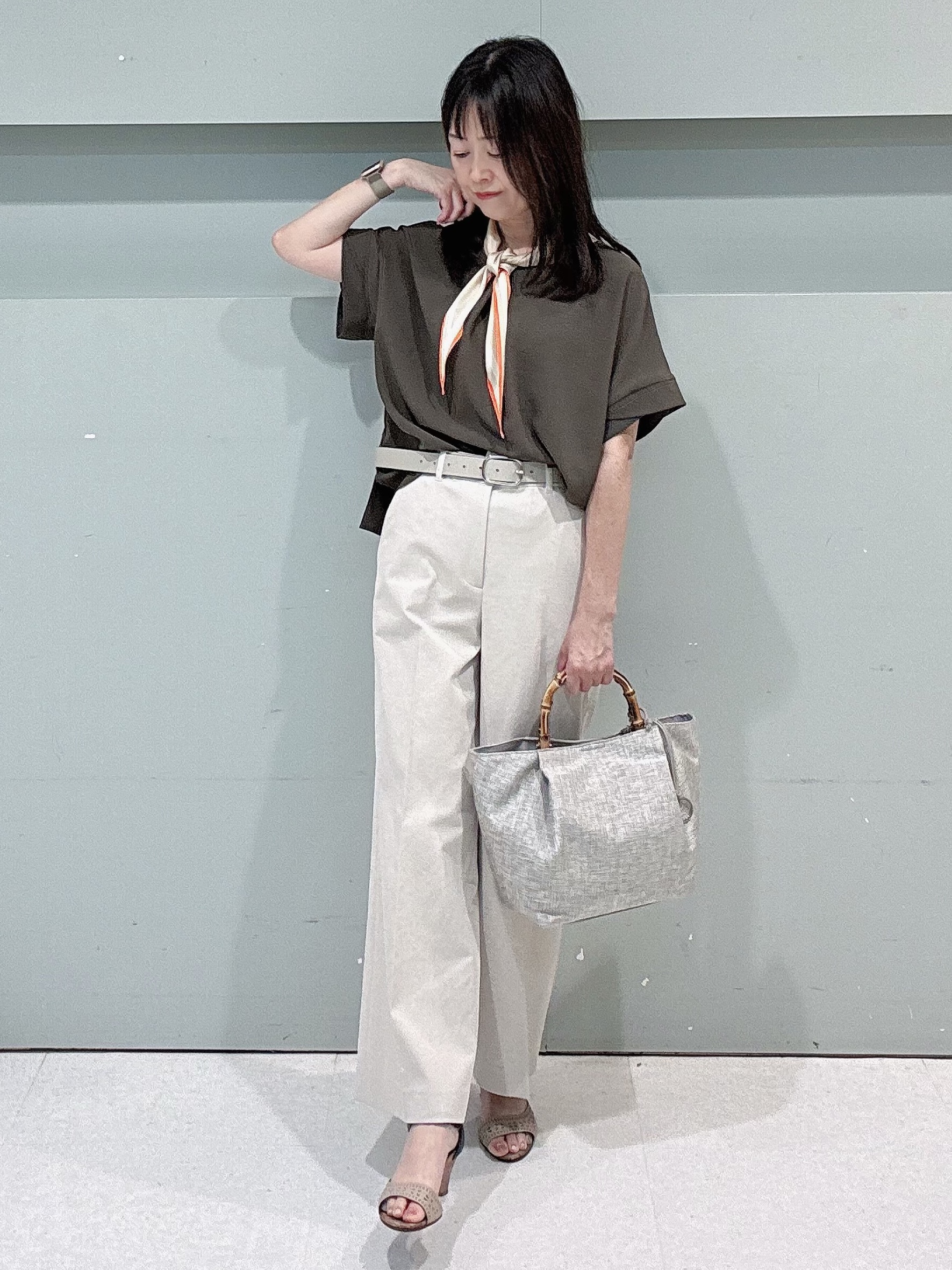 makiさんの「UNTITLED｜【セットアップ可/UVカット/前後2WAY】リラクシーフレンチスリーブブラウス」を使ったコーディネート