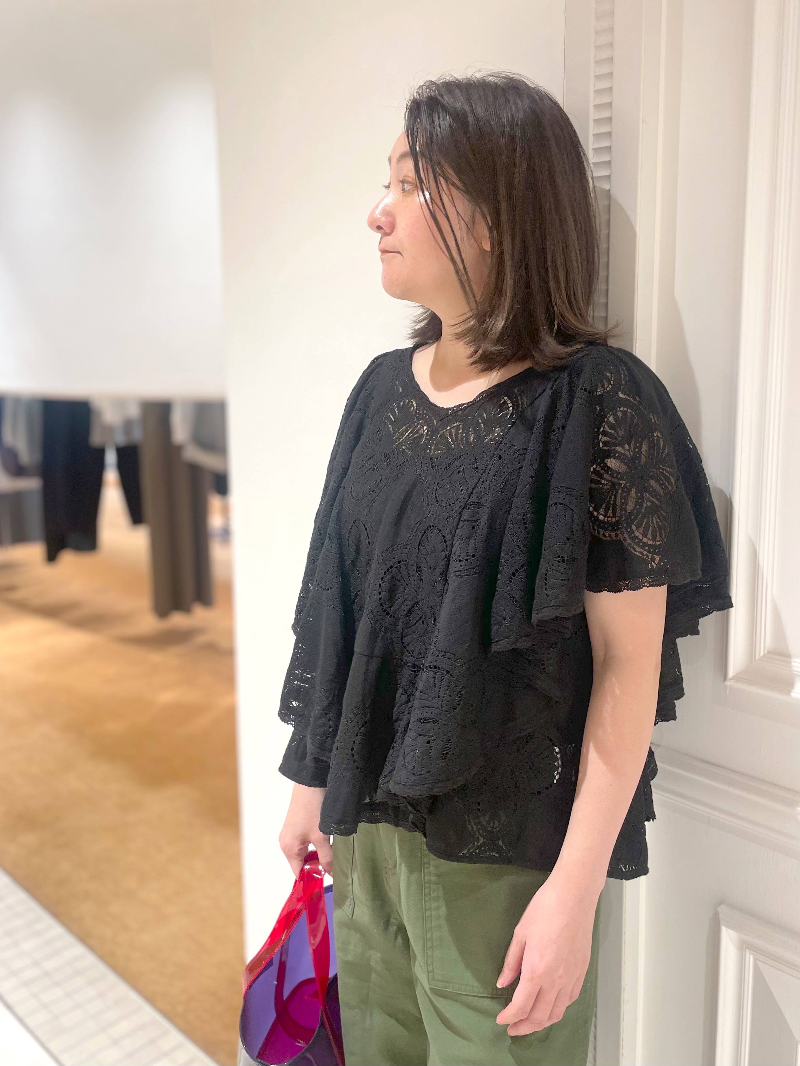 makiさんの「DRESSTERIOR｜ラッセルレース ブラウス」を使ったコーディネート