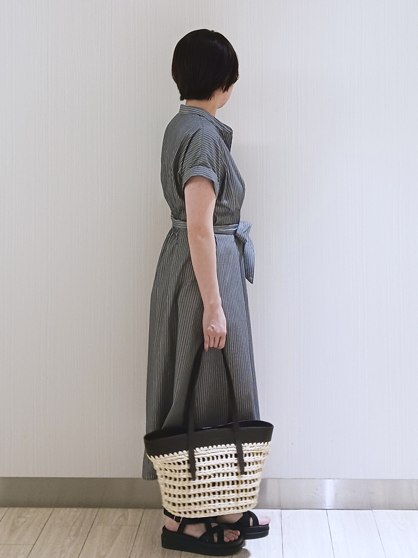 KaHoさんの「index｜【接触冷感／UV】ストライプタックシャツワンピース《洗濯機OK》」を使ったコーディネート