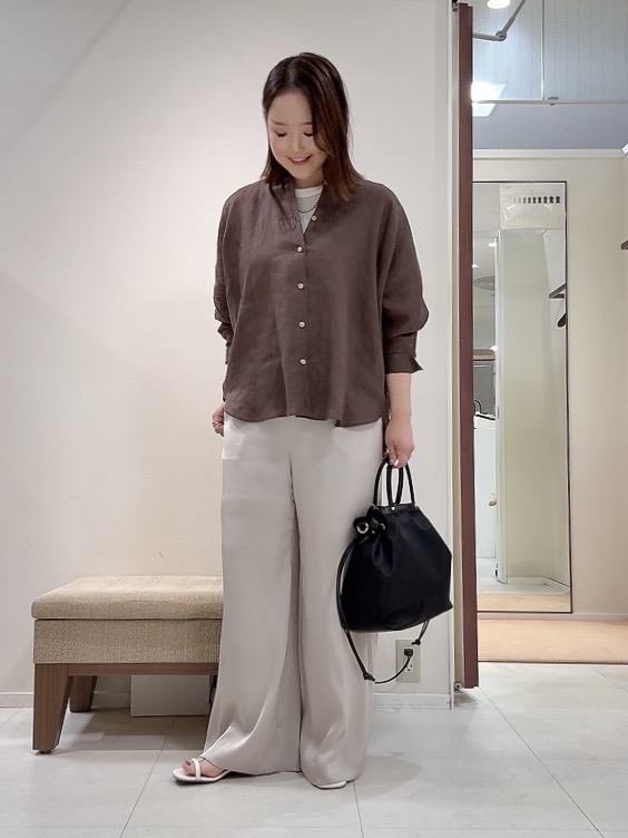 YUIさんの「UNTITLED｜【麻100】リネンドルマンシャツ」を使ったコーディネート