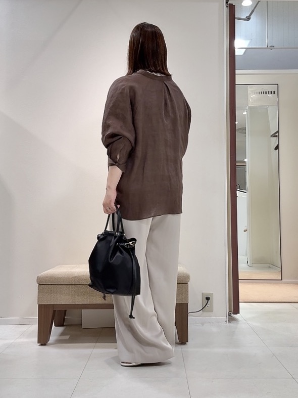 YUIさんの「UNTITLED｜【麻100】リネンドルマンシャツ」を使ったコーディネート
