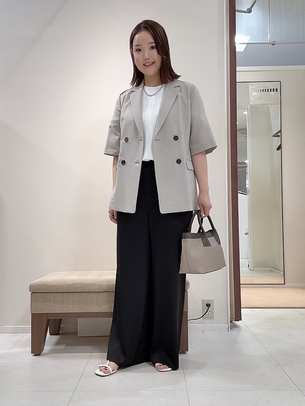 YUIさんの「UNTITLED｜【シワになりにくい/セットアップ可/接触冷感】ハーフスリーブジャケット」を使ったコーディネート