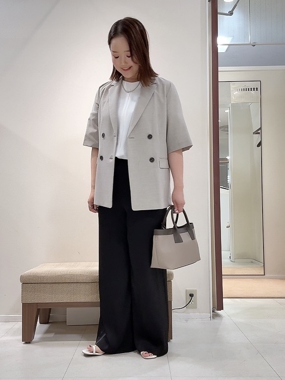 YUIさんの「UNTITLED｜【シワになりにくい/セットアップ可/接触冷感】ハーフスリーブジャケット」を使ったコーディネート