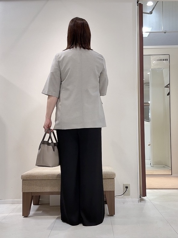 YUIさんの「UNTITLED｜【シワになりにくい/セットアップ可/接触冷感】ハーフスリーブジャケット」を使ったコーディネート