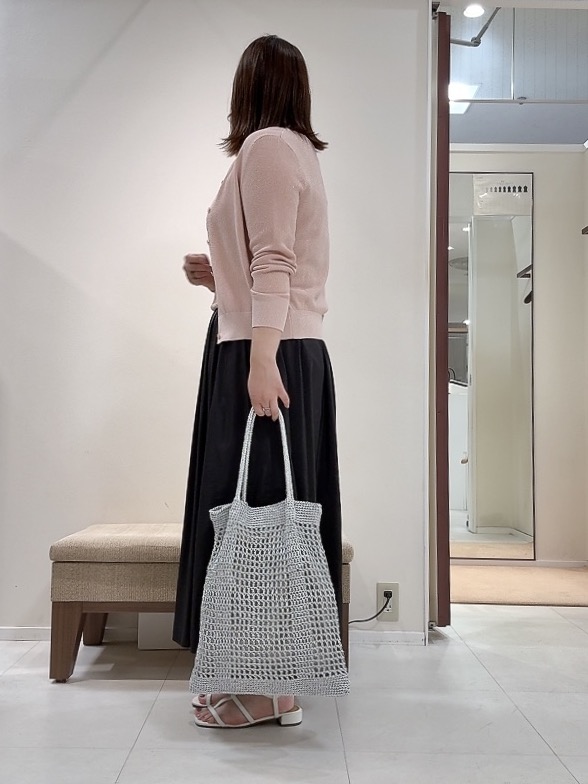 YUIさんの「UNTITLED｜◆【アンサンブル可】ラメ混クルーネックカーディガン」を使ったコーディネート