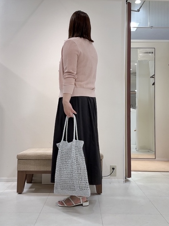 YUIさんの「UNTITLED｜◆【アンサンブル可】ラメ混クルーネックカーディガン」を使ったコーディネート