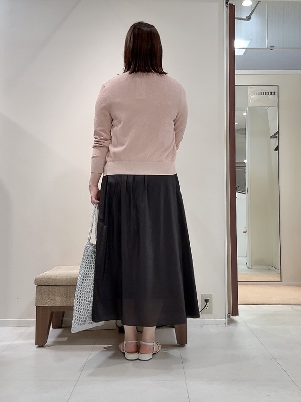 YUIさんの「UNTITLED｜◆【アンサンブル可】ラメ混クルーネックカーディガン」を使ったコーディネート