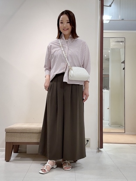 YUIさんの「UNTITLED｜【接触冷感/吸水速乾/UVカット】ドルマンスリーブシャツ」を使ったコーディネート