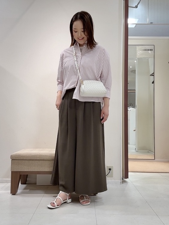 YUIさんの「UNTITLED｜【接触冷感/吸水速乾/UVカット】ドルマンスリーブシャツ」を使ったコーディネート