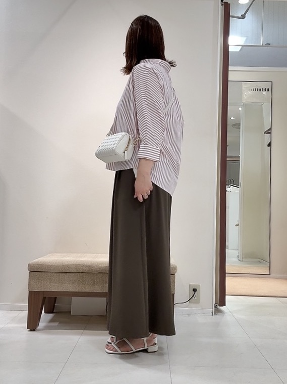 YUIさんの「UNTITLED｜【接触冷感/吸水速乾/UVカット】ドルマンスリーブシャツ」を使ったコーディネート