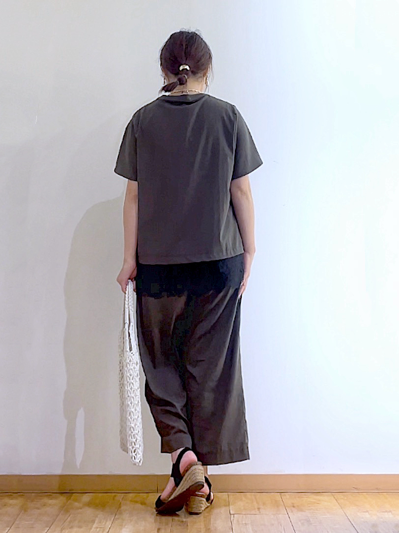 かのさんの「SHOO･LA･RUE｜【S-LL/洗濯機可】軽凛(かろりん) 楽に着られて上品 裾レーススキッパーブラウス」を使ったコーディネート
