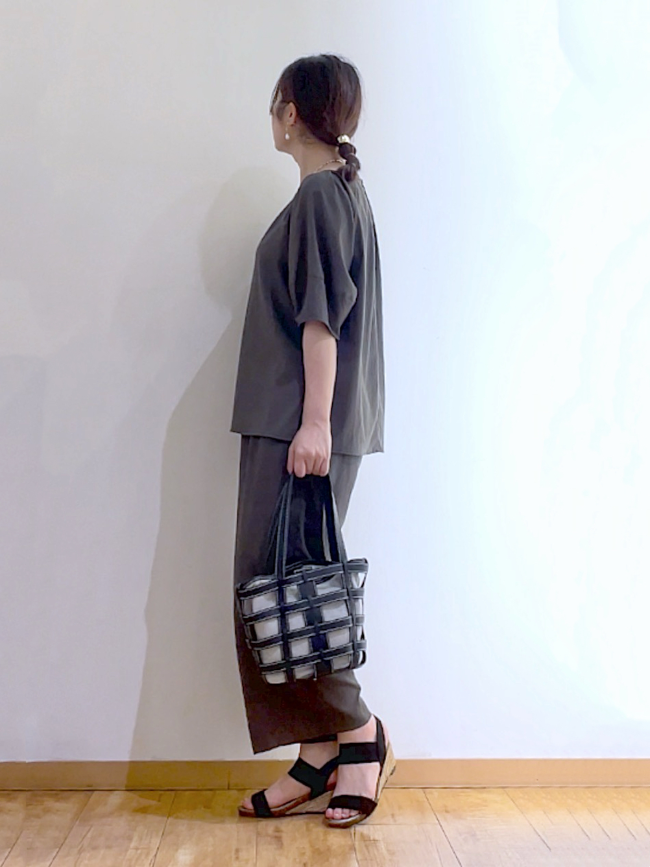かのさんの「SHOO･LA･RUE｜【S-LL/洗濯機可/セットアップ可】軽凛(かろりん) タックブラウス」を使ったコーディネート